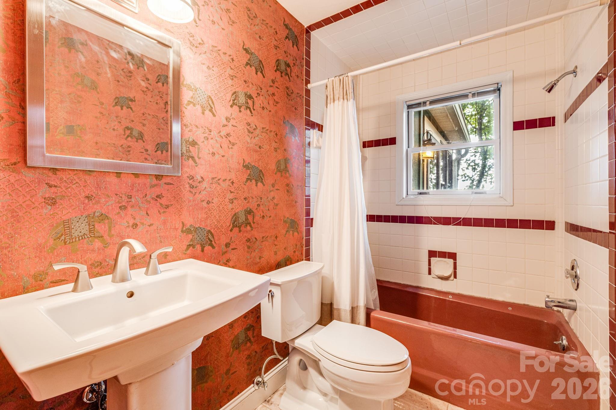 55 Glade Lane — Black Mountain