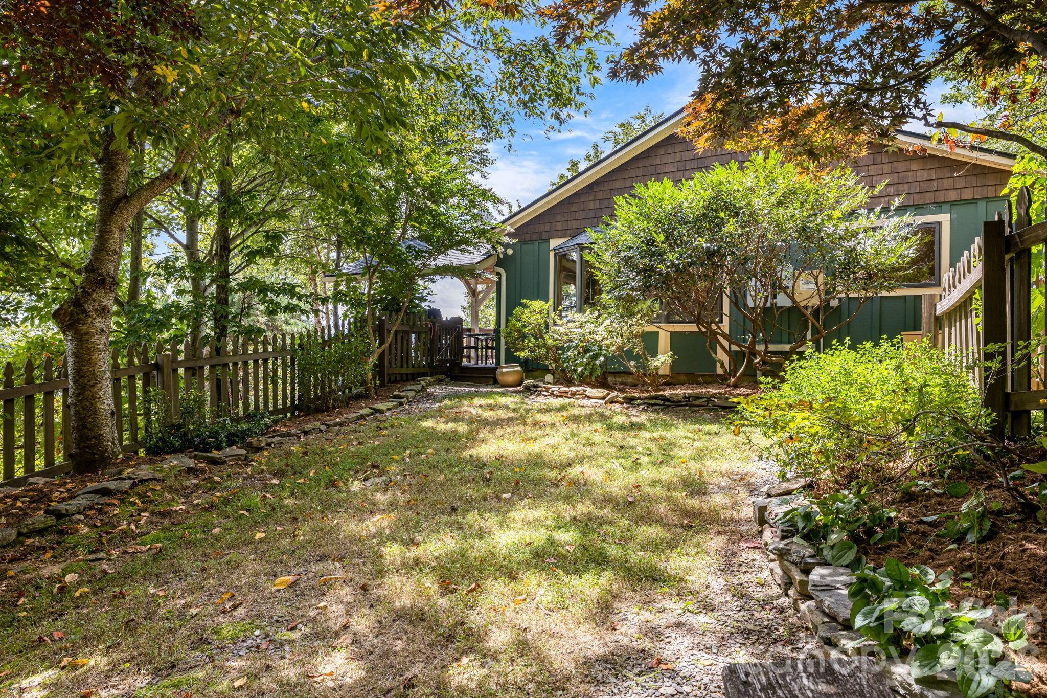 55 Glade Lane — Black Mountain