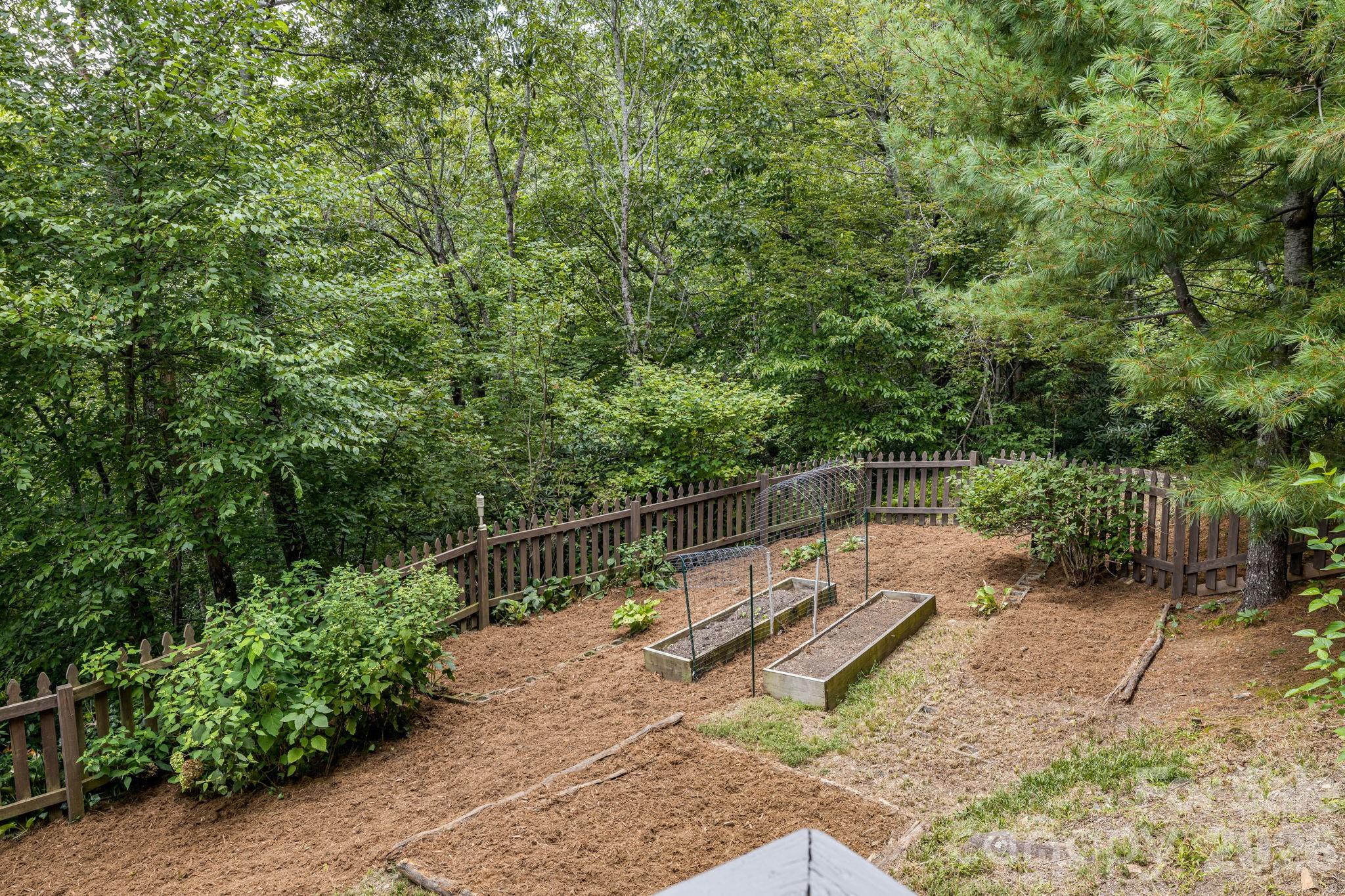 55 Glade Lane — Black Mountain