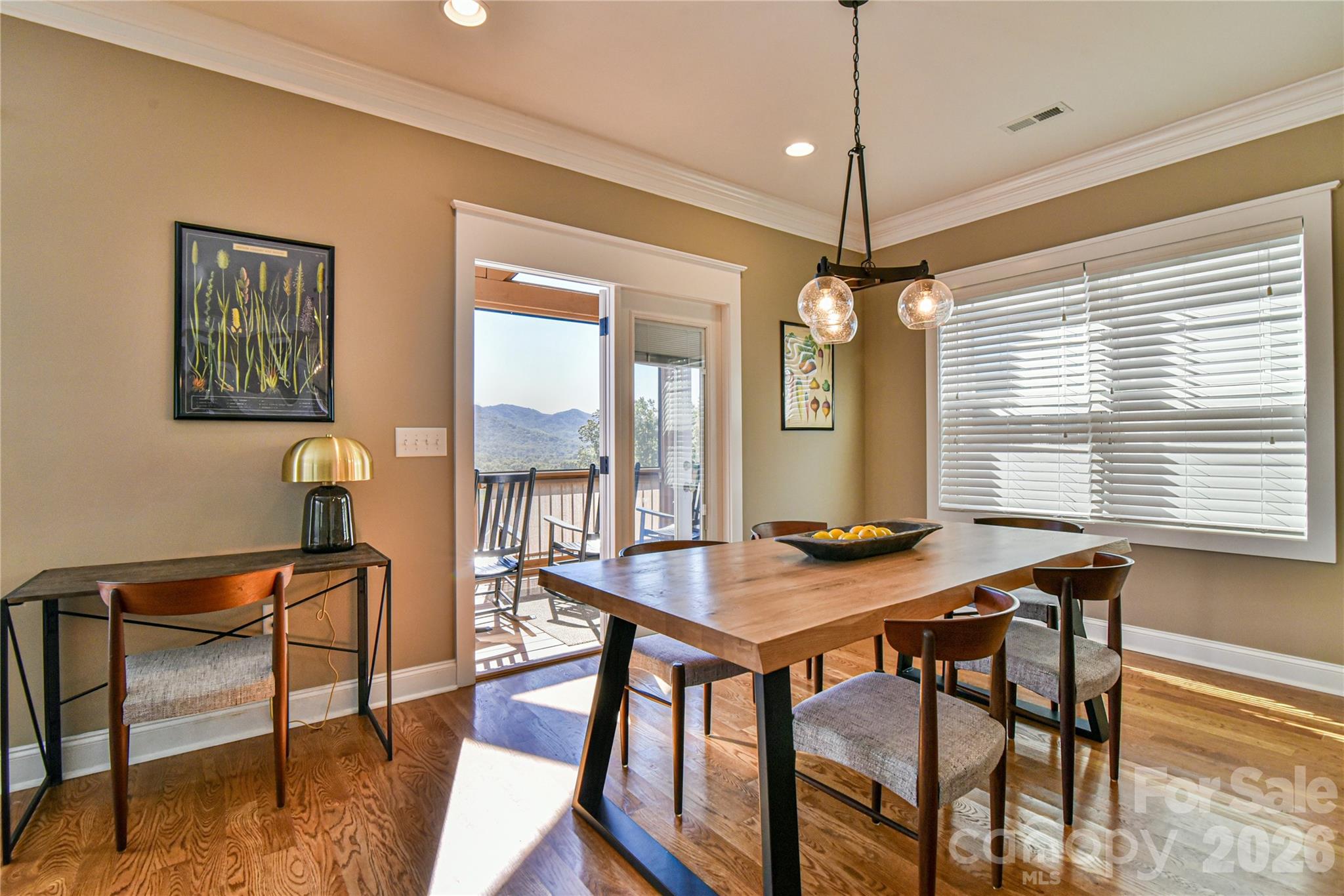 3 Leeds Lane — Black Mountain