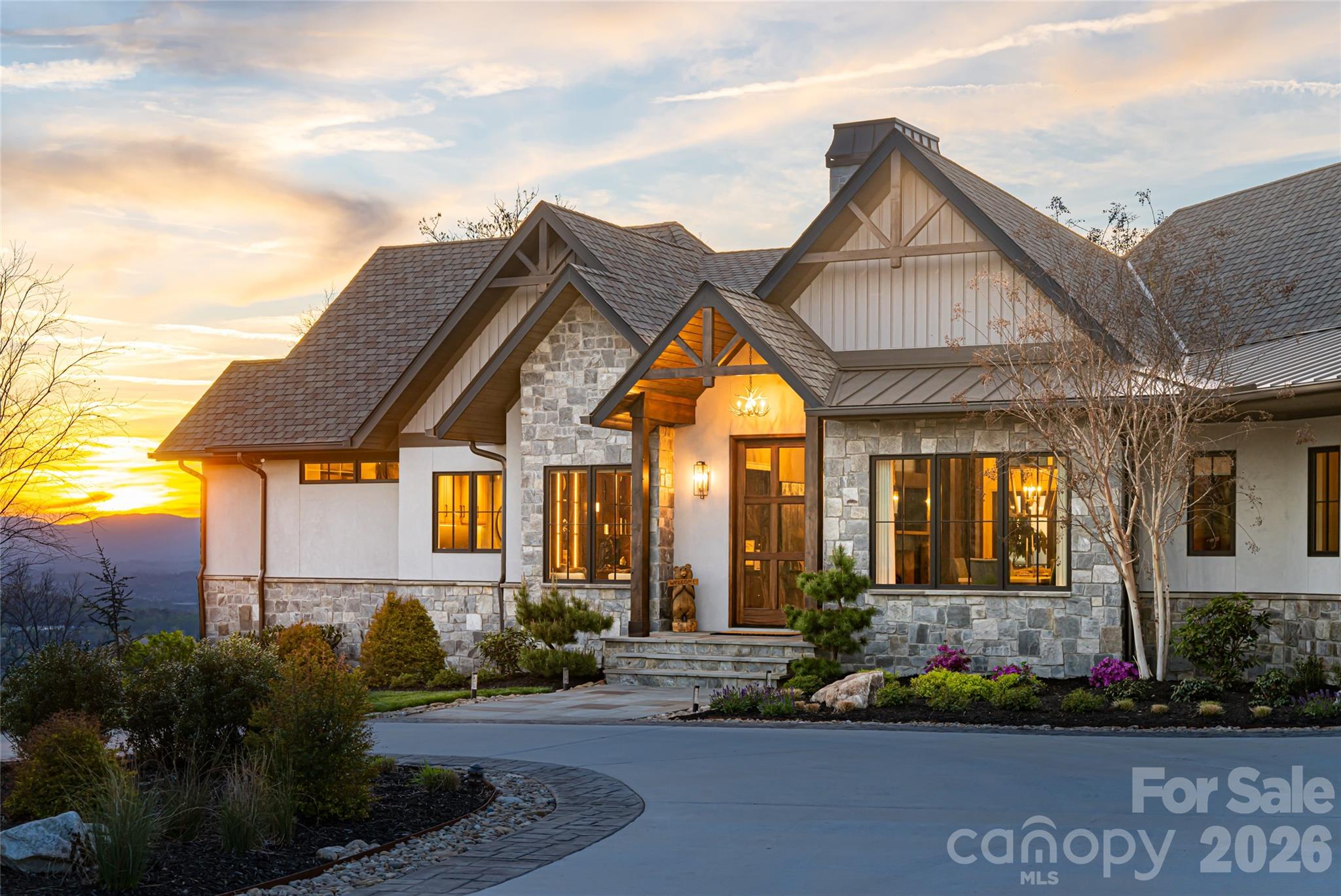 154 Bear View Road — Weaverville