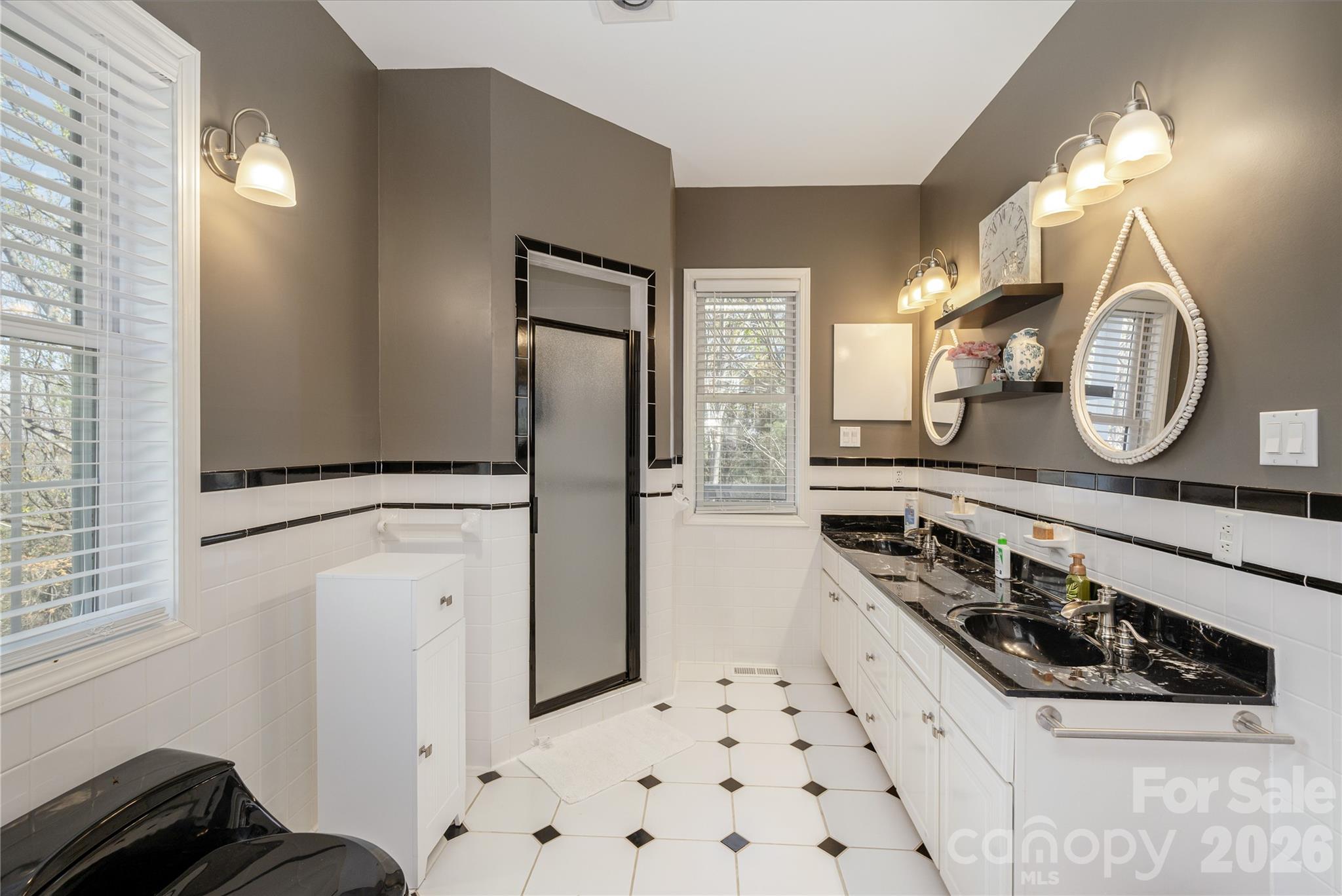 102 Brookhollow Drive — Flat Rock
