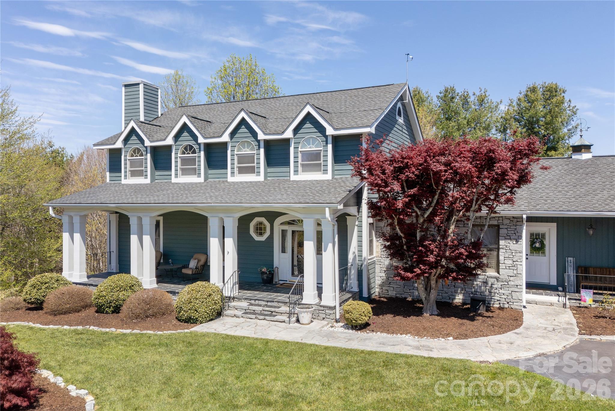 102 Brookhollow Drive — Flat Rock