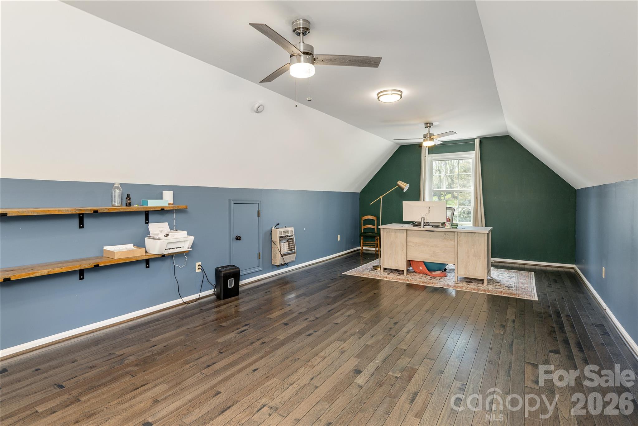102 Brookhollow Drive — Flat Rock