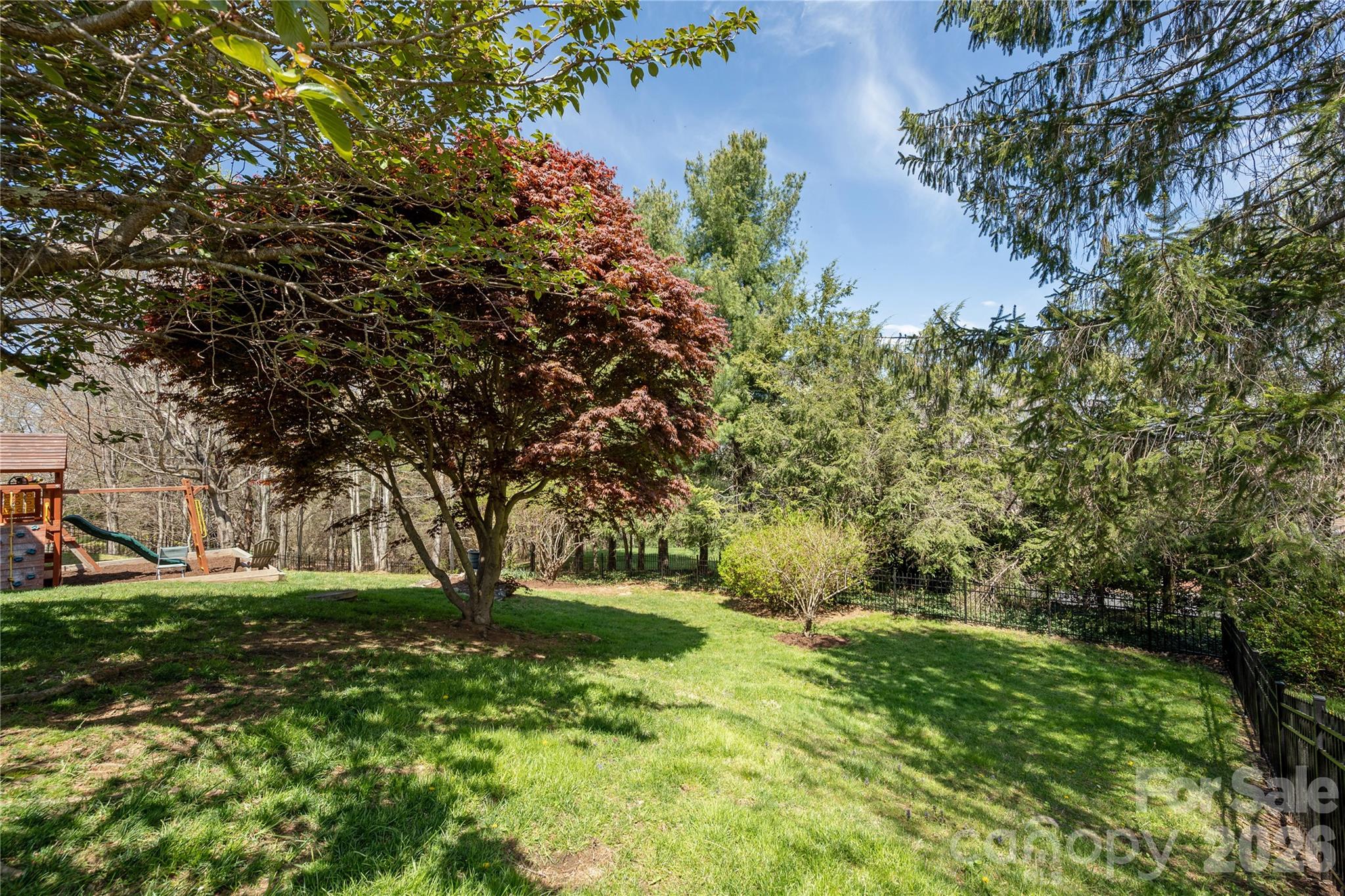 102 Brookhollow Drive — Flat Rock