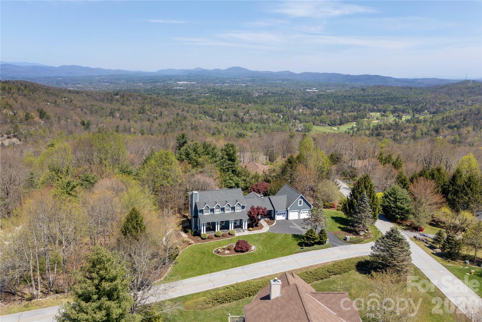 102 Brookhollow Drive — Flat Rock