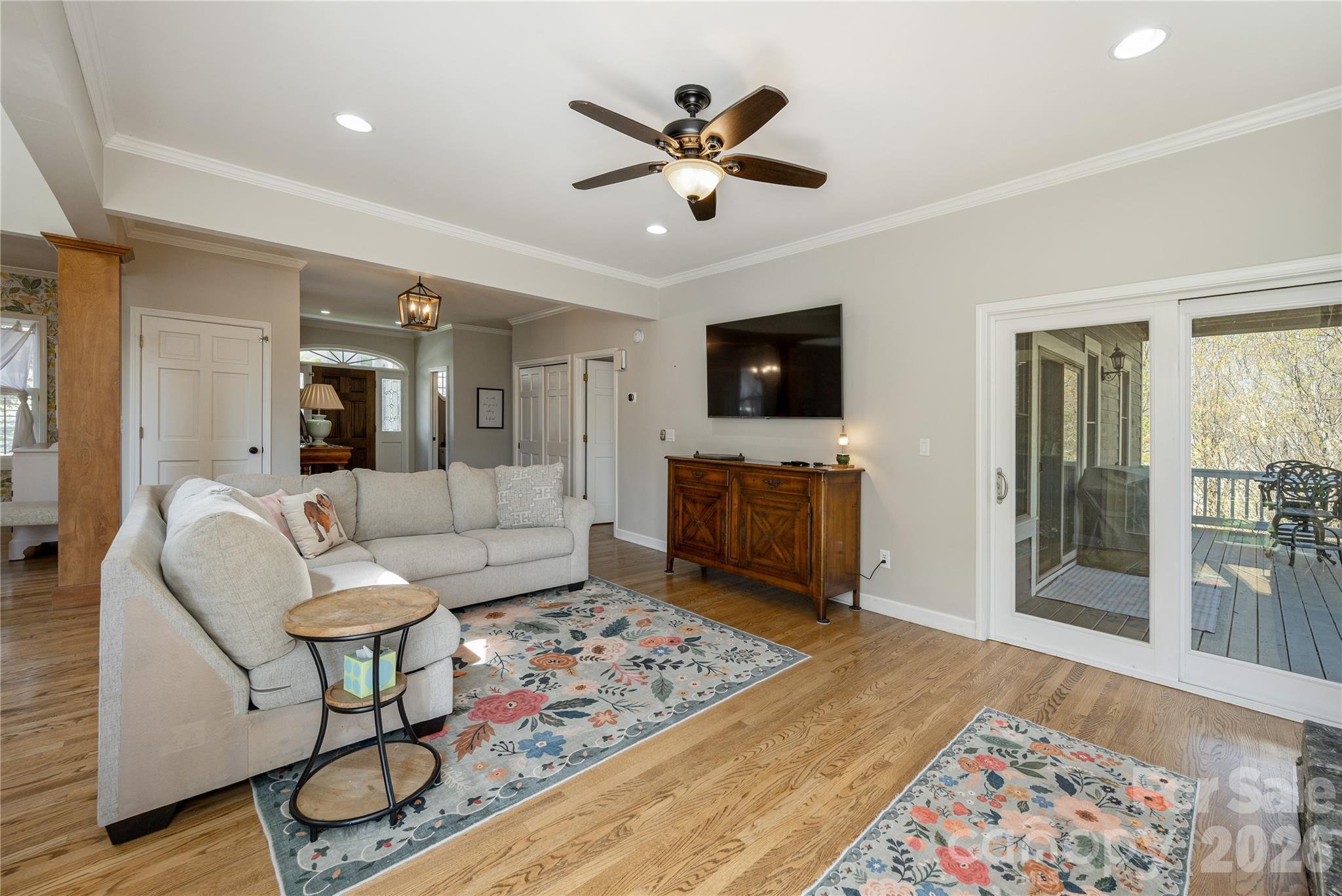 102 Brookhollow Drive — Flat Rock