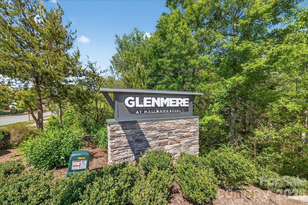 10436 Glenmere Creek Circle #20 — Charlotte