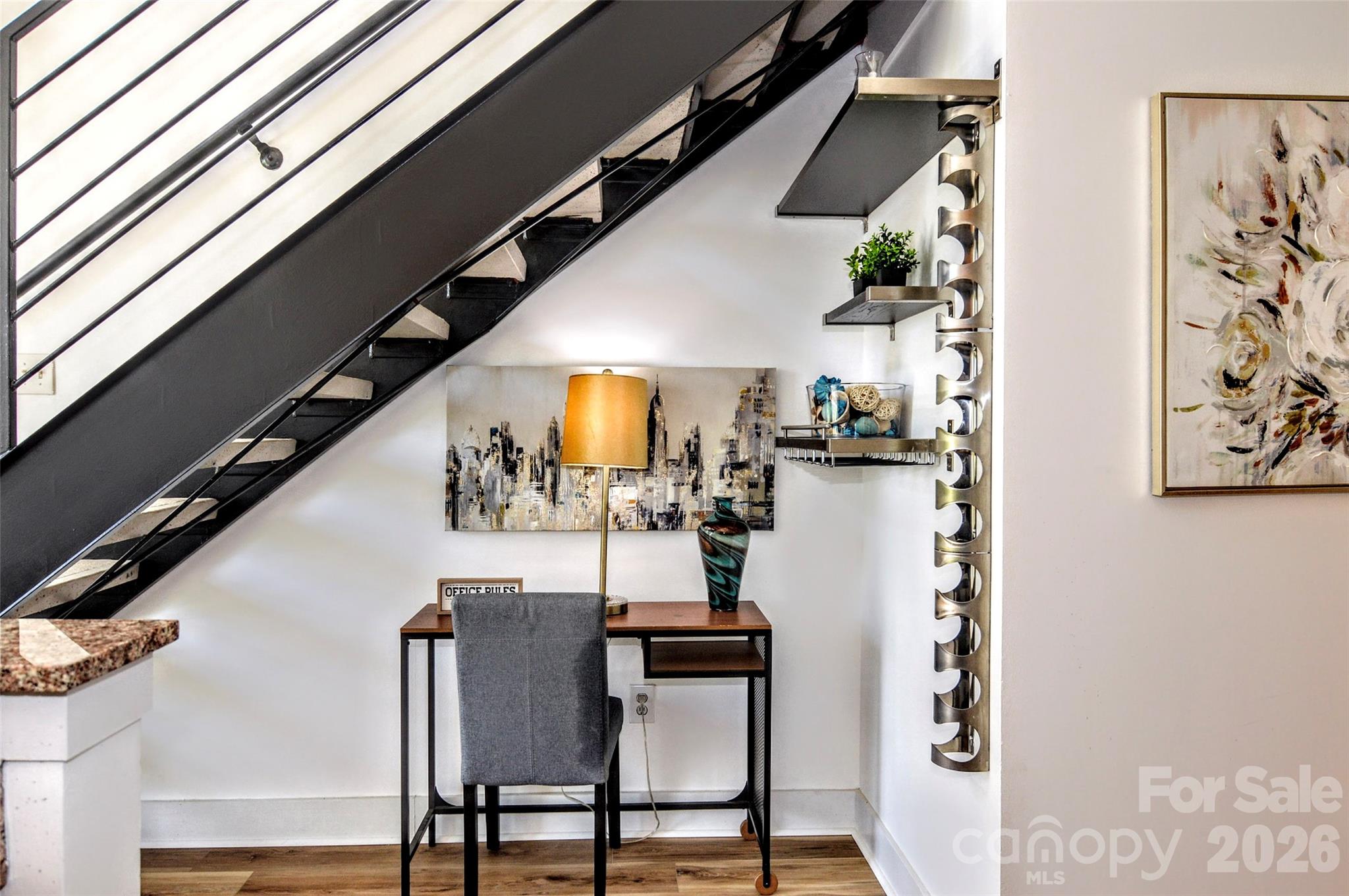 115 E Park Avenue #423 — Charlotte