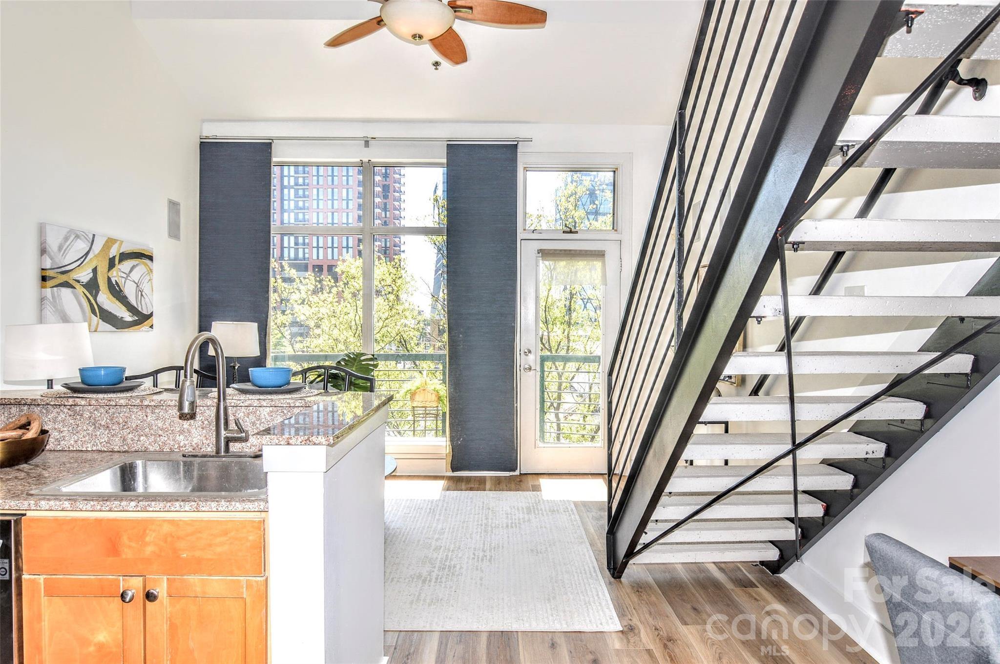 115 E Park Avenue #423 — Charlotte