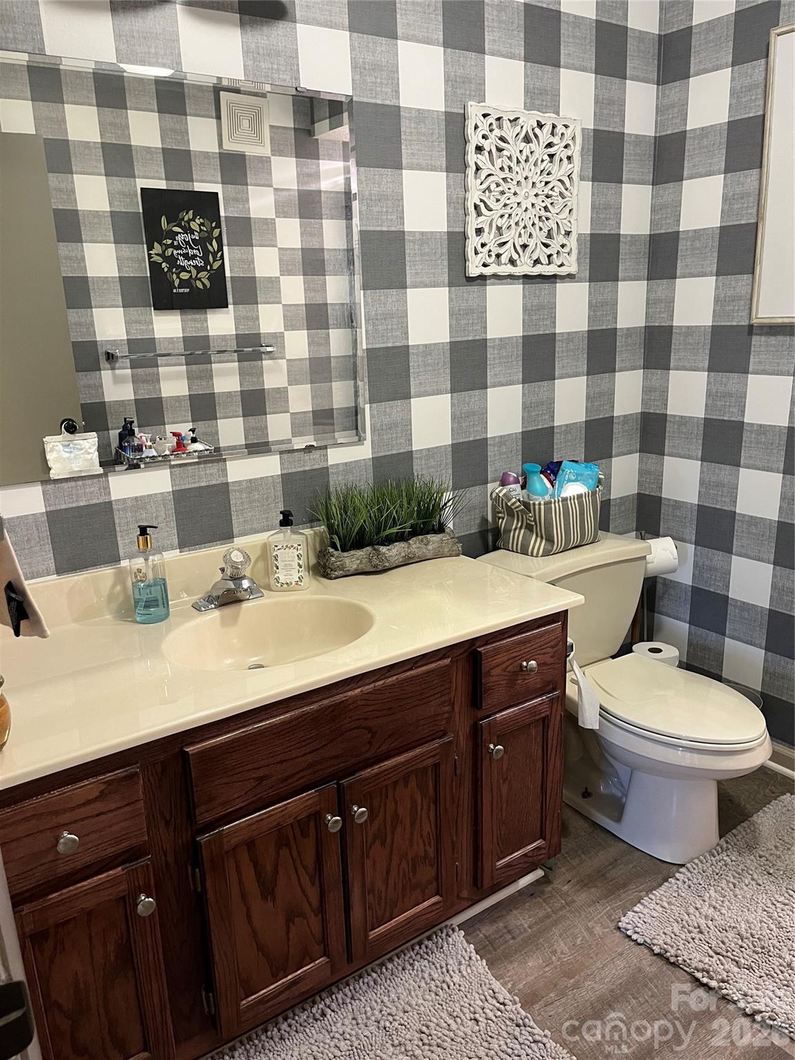 10 Onyx Lane — Maggie Valley