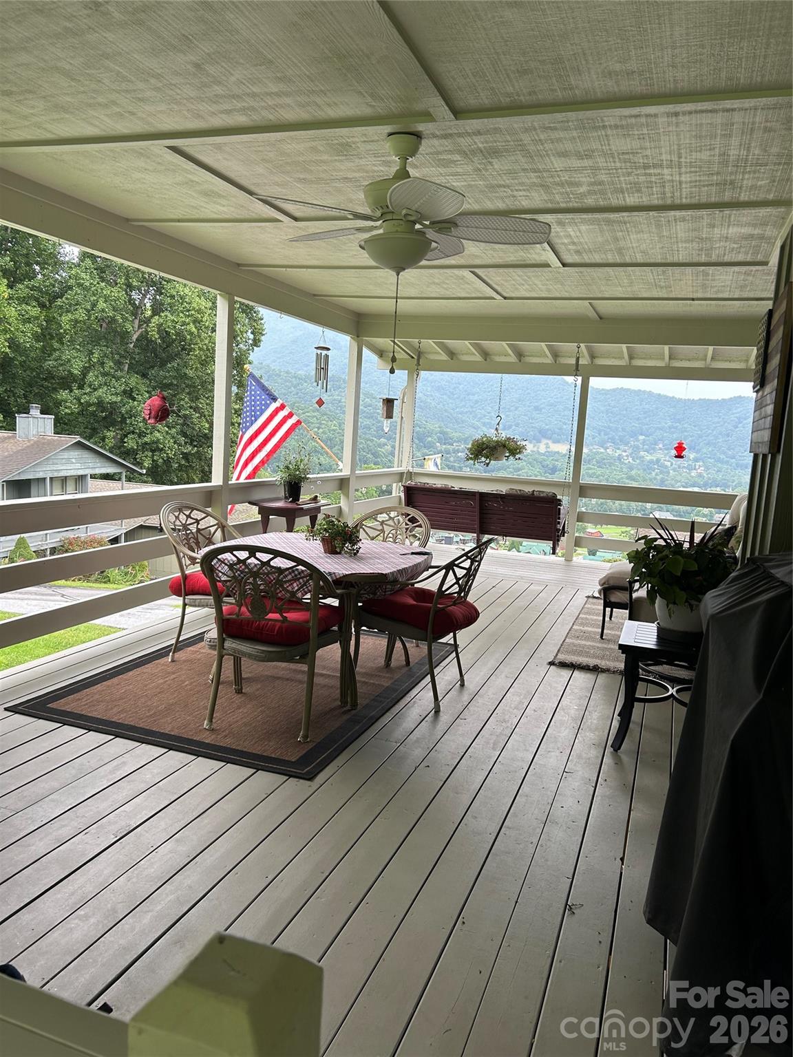 10 Onyx Lane — Maggie Valley
