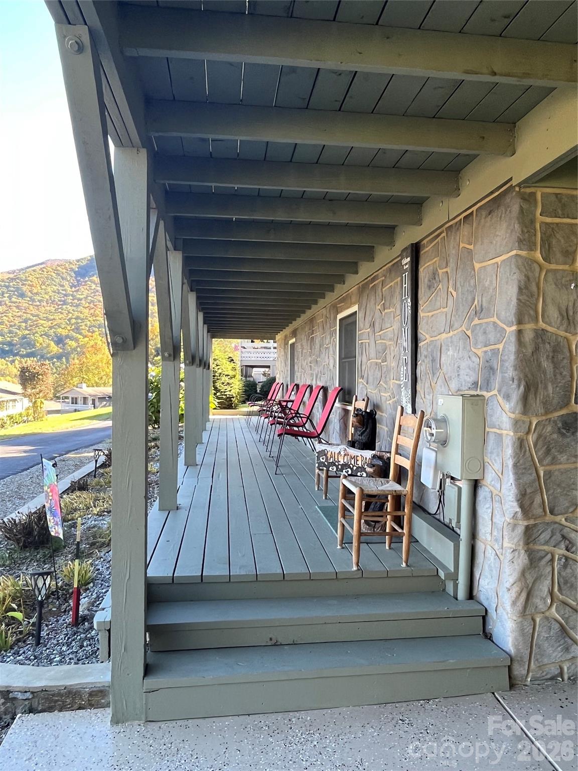 10 Onyx Lane — Maggie Valley