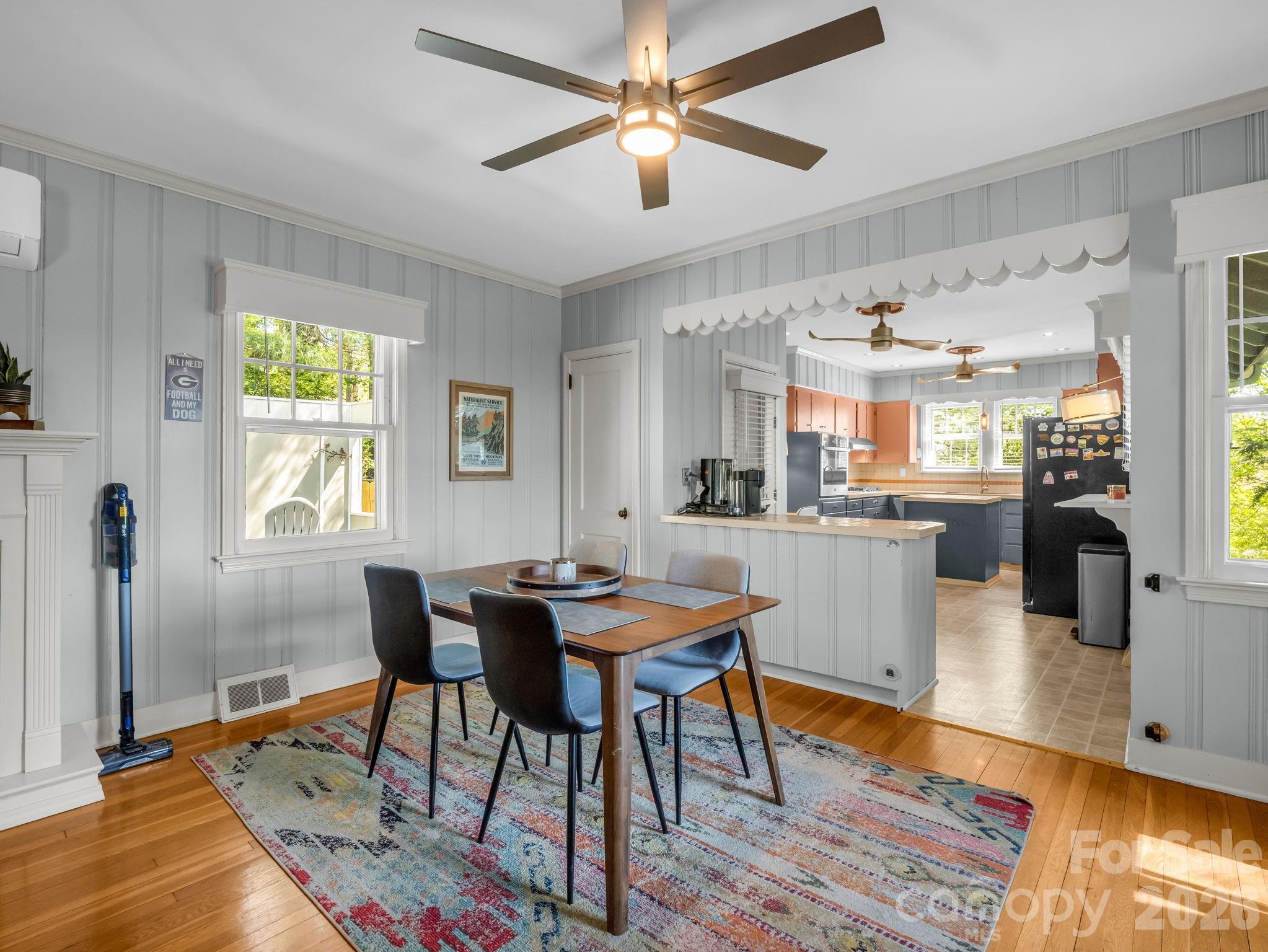 110 Chariton Avenue — Hendersonville