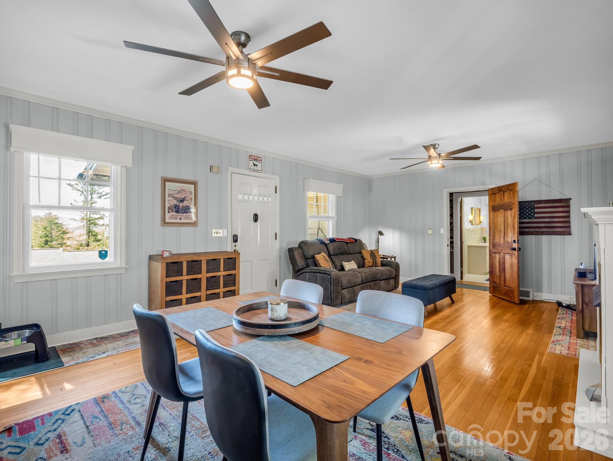 110 Chariton Avenue — Hendersonville