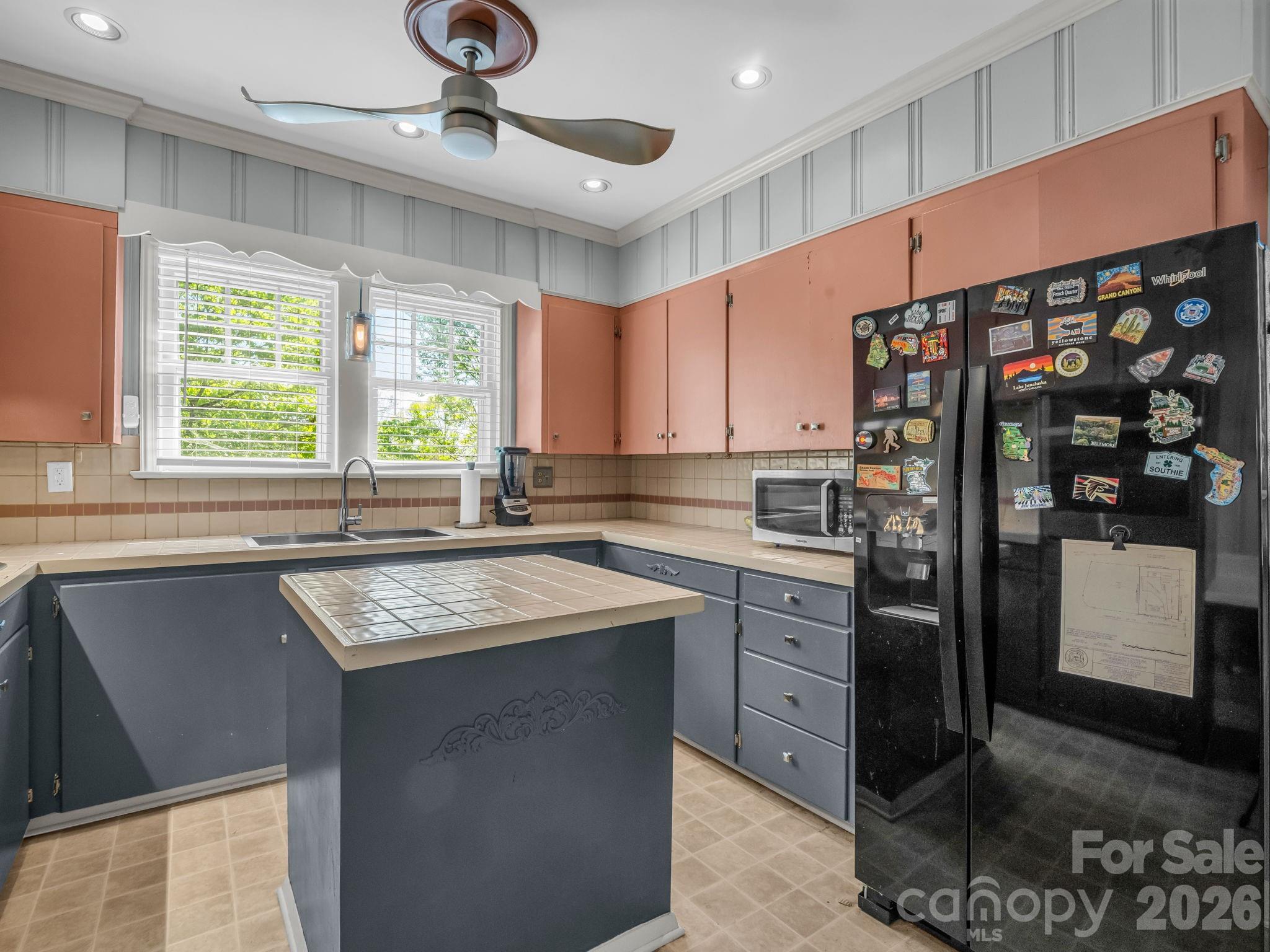 110 Chariton Avenue — Hendersonville