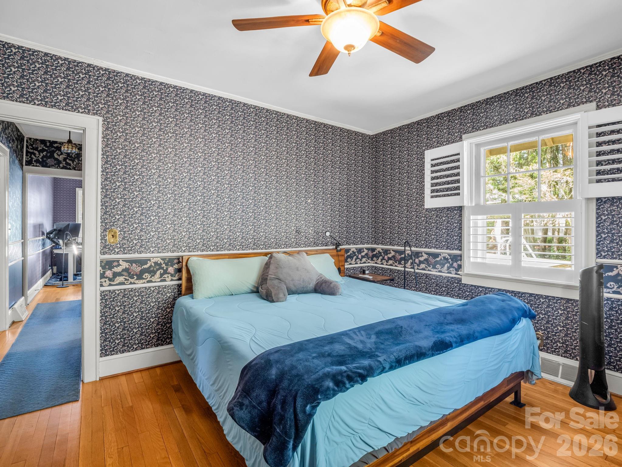 110 Chariton Avenue — Hendersonville