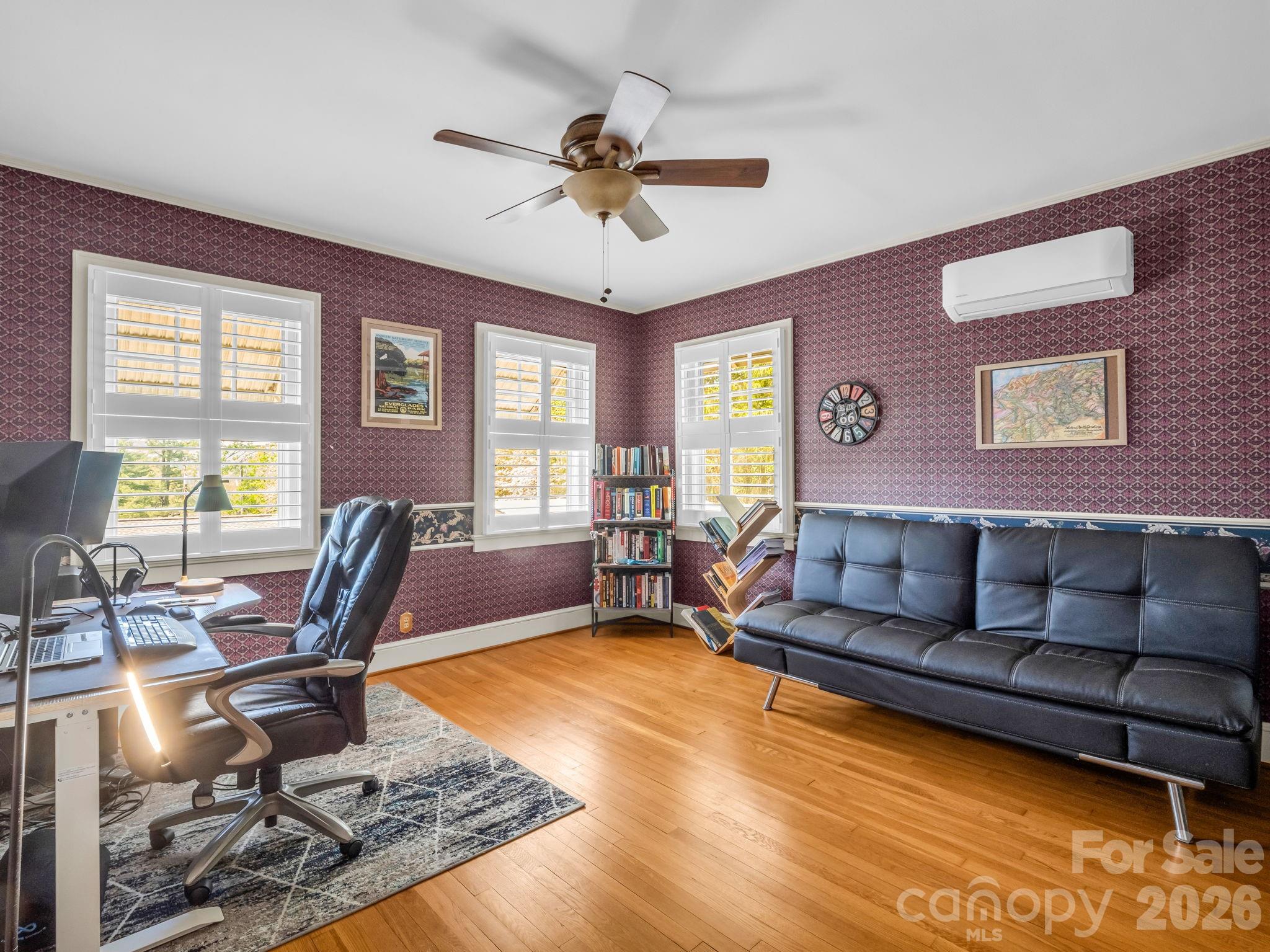 110 Chariton Avenue — Hendersonville