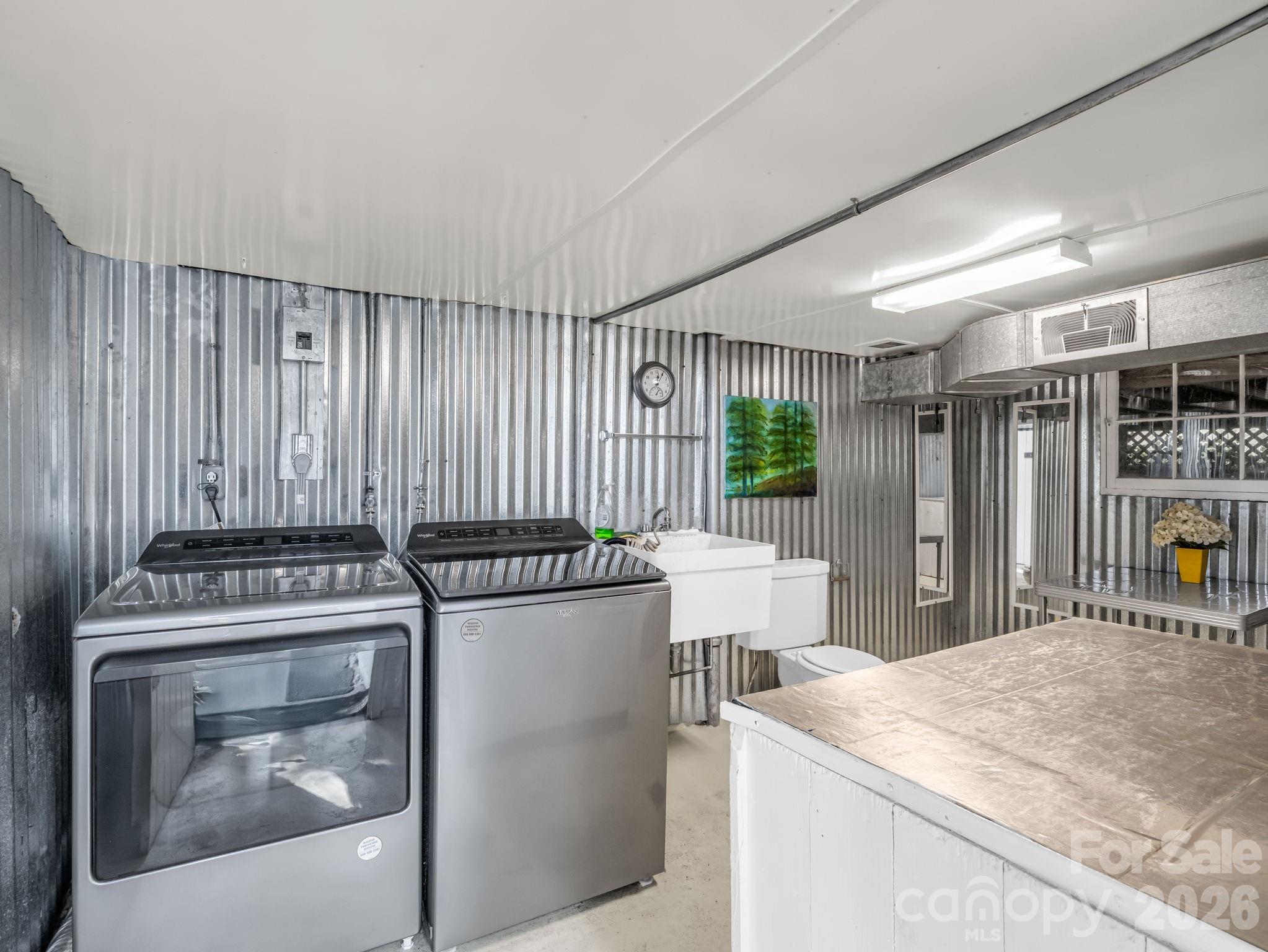 110 Chariton Avenue — Hendersonville