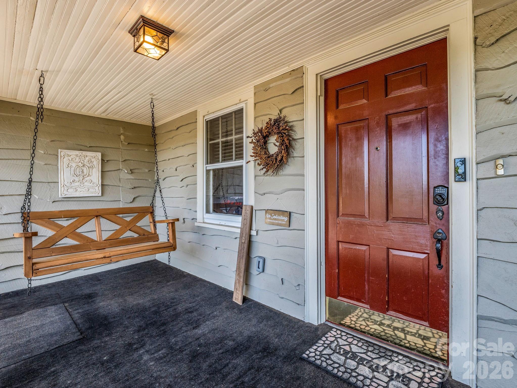 110 Chariton Avenue — Hendersonville