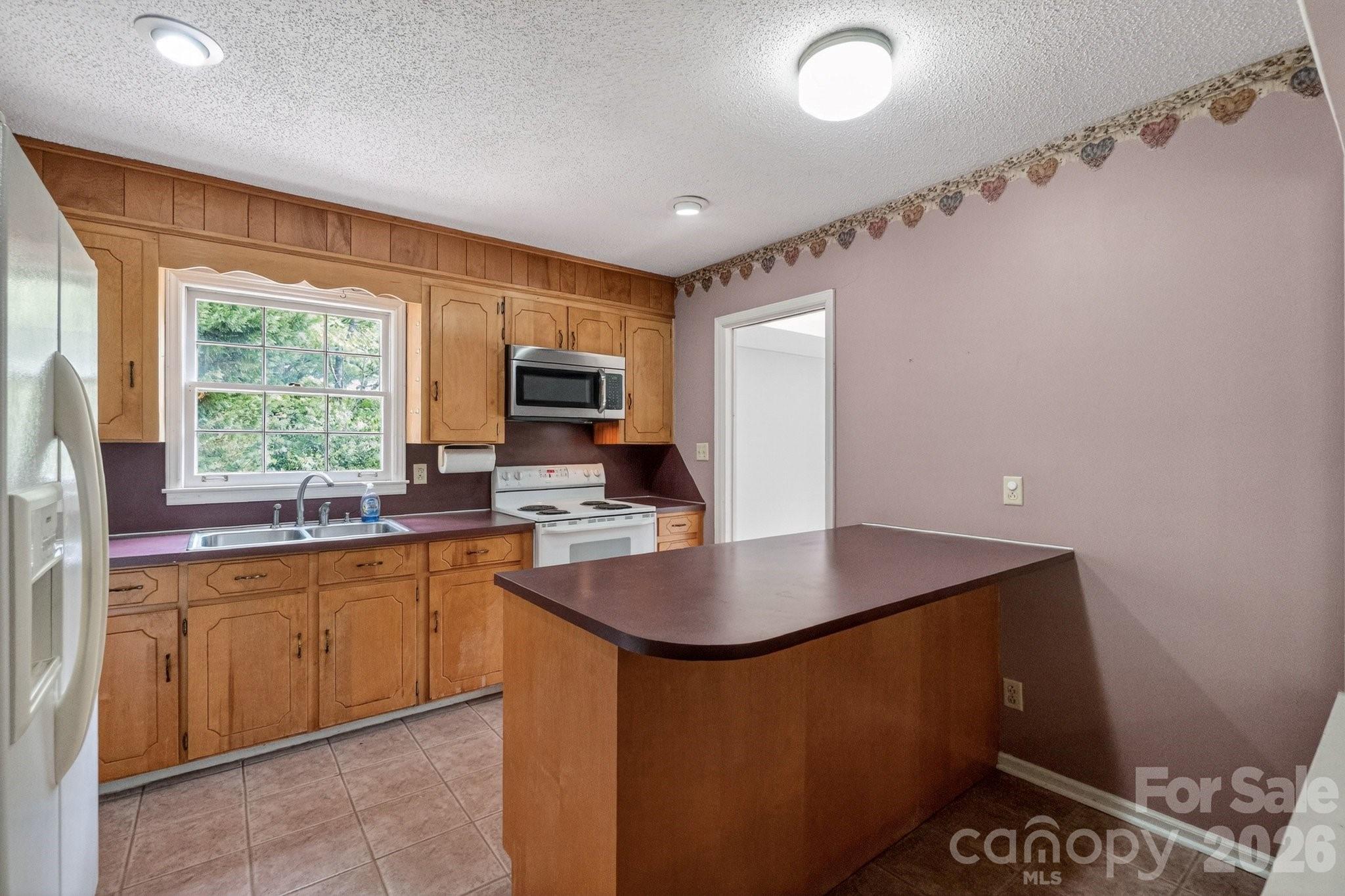 710 Twin Oaks Road — Davidson