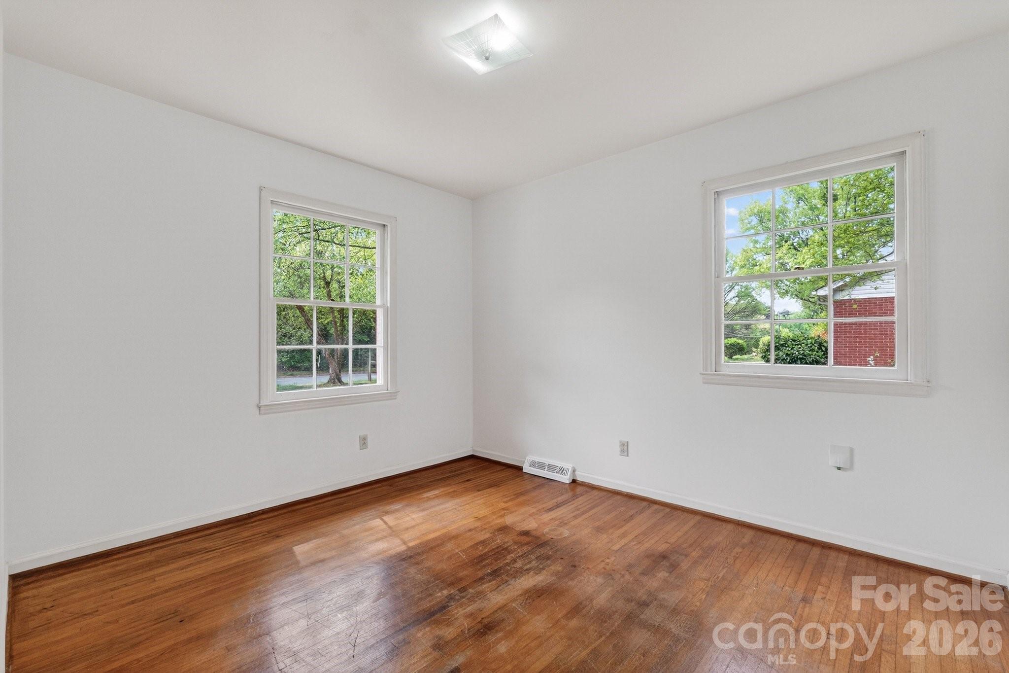 710 Twin Oaks Road — Davidson