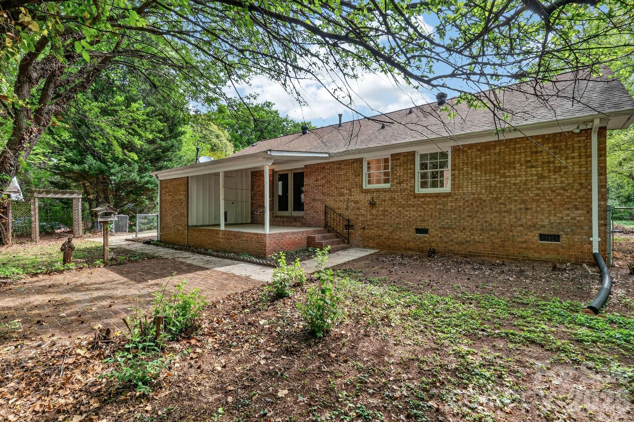 710 Twin Oaks Road — Davidson