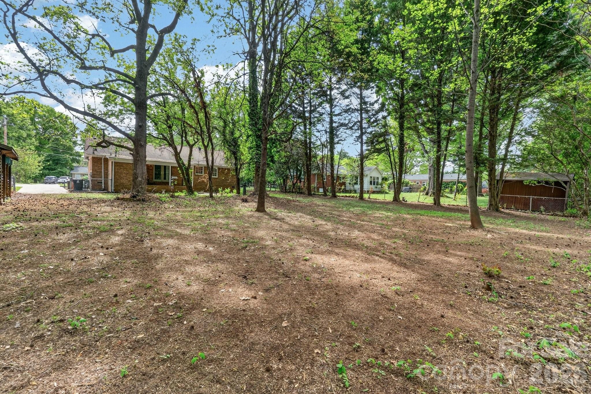 710 Twin Oaks Road — Davidson