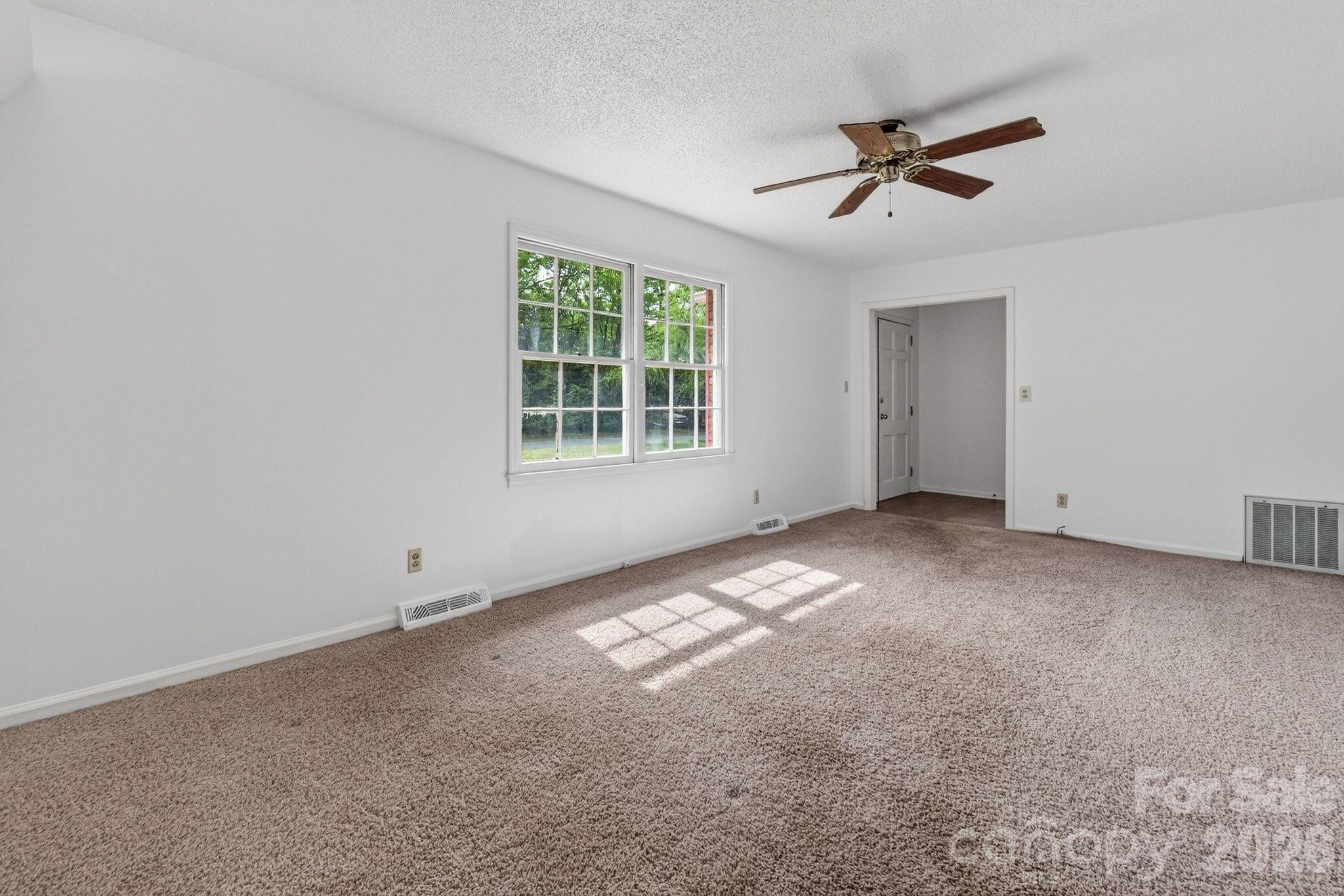 710 Twin Oaks Road — Davidson