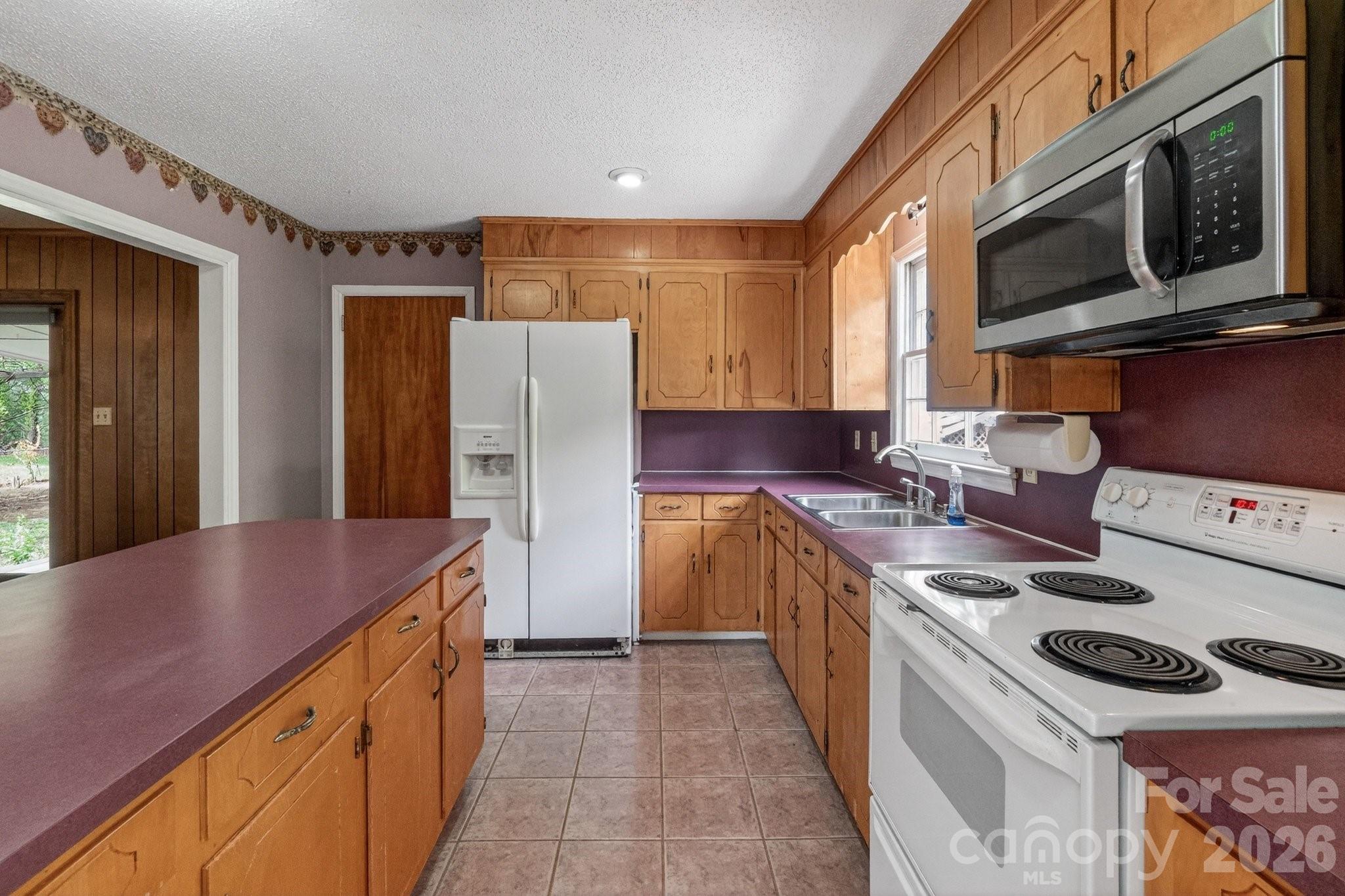 710 Twin Oaks Road — Davidson