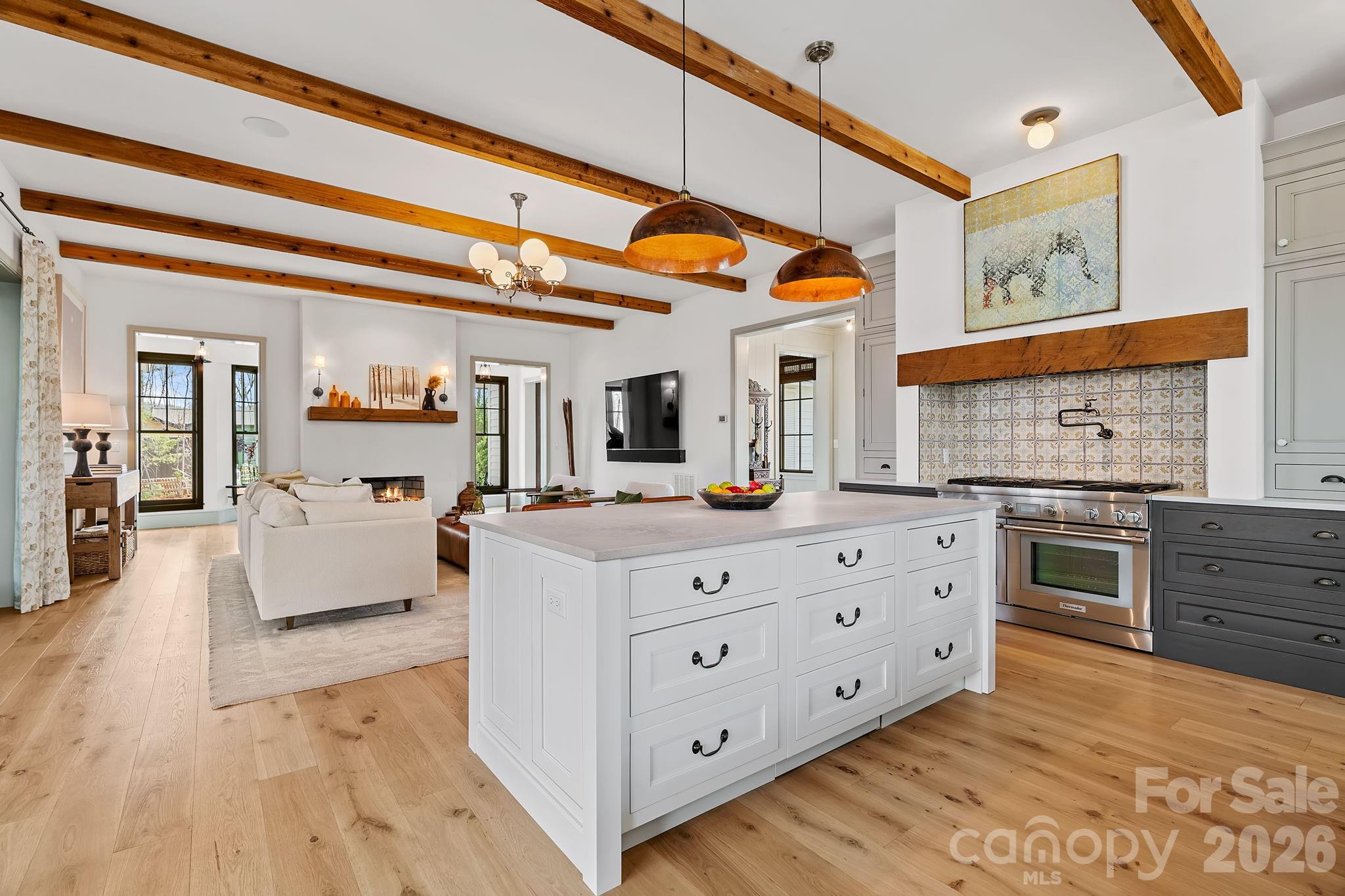 97 Emerald Necklace Drive — Asheville