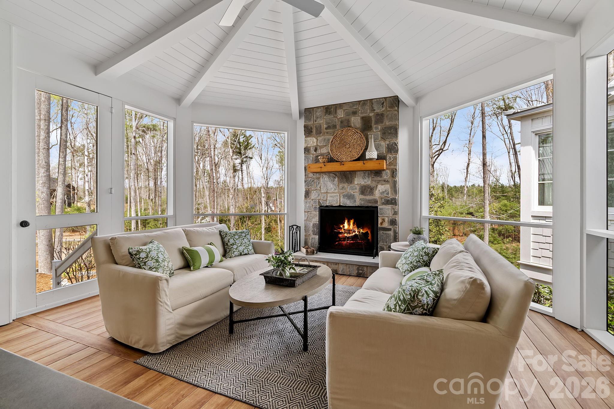 97 Emerald Necklace Drive — Asheville
