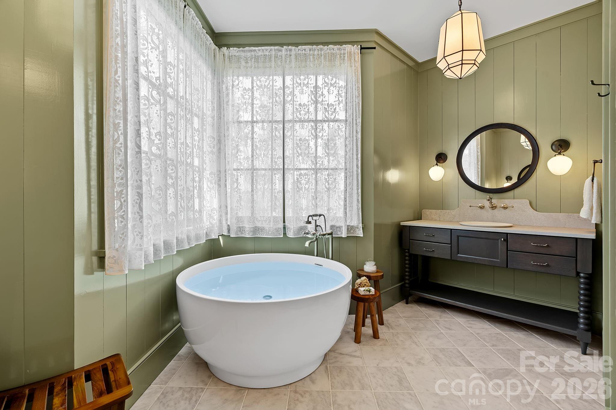 97 Emerald Necklace Drive — Asheville