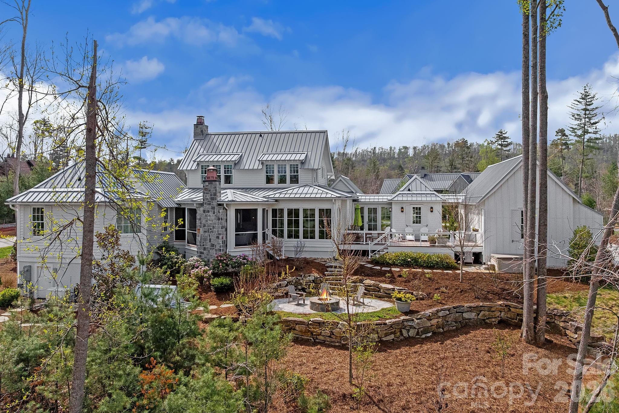 97 Emerald Necklace Drive — Asheville