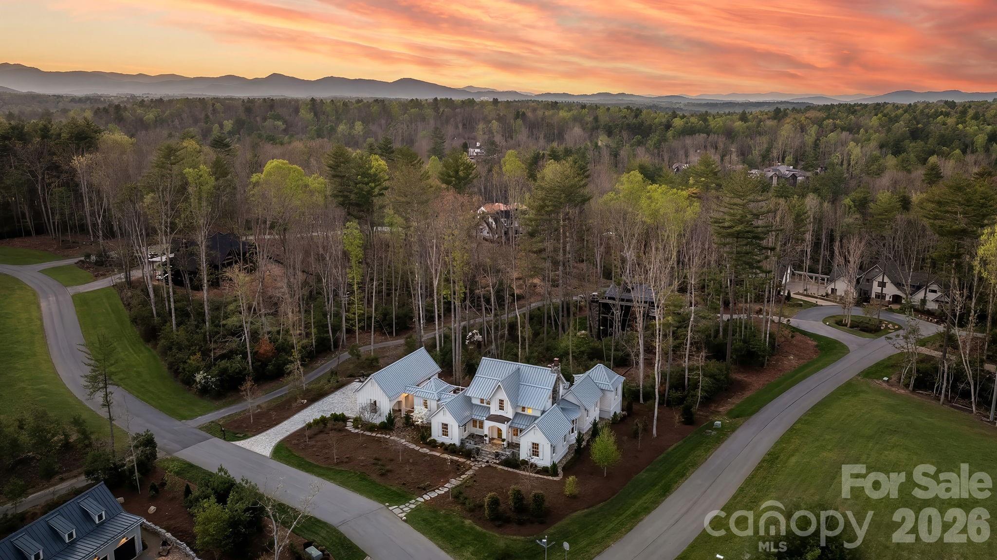 97 Emerald Necklace Drive — Asheville