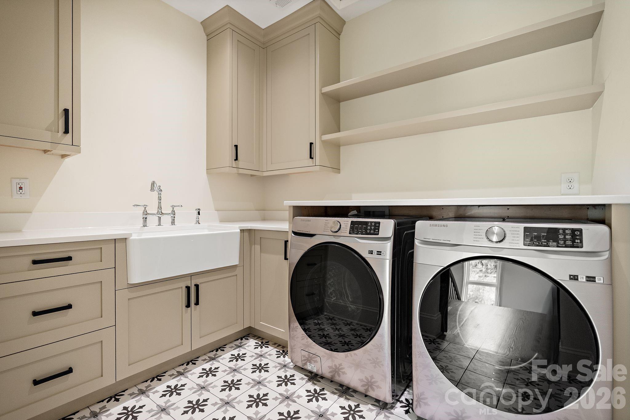 2652 Chesterfield Avenue — Charlotte