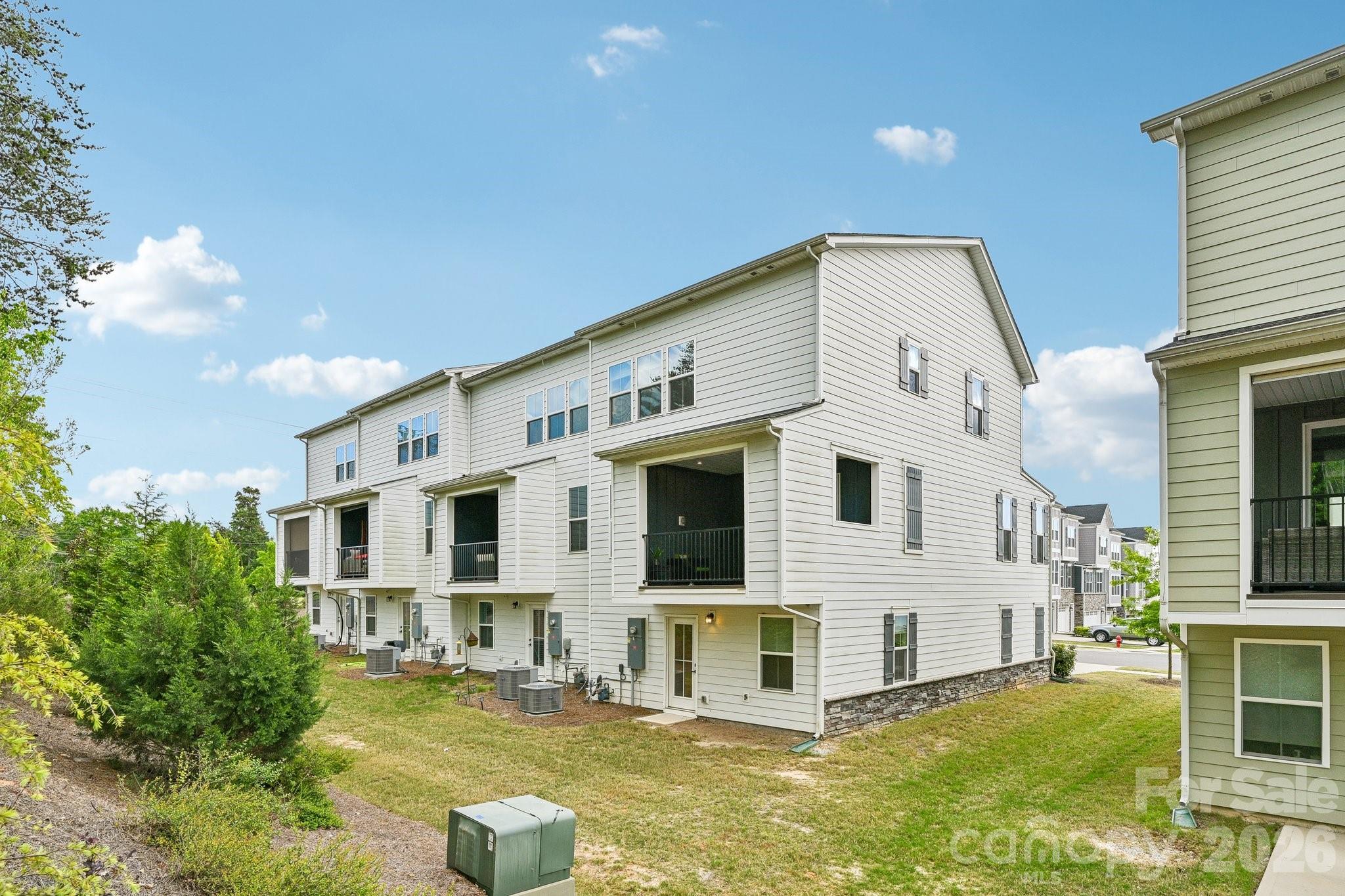 957 Portrush Lane — Tega Cay
