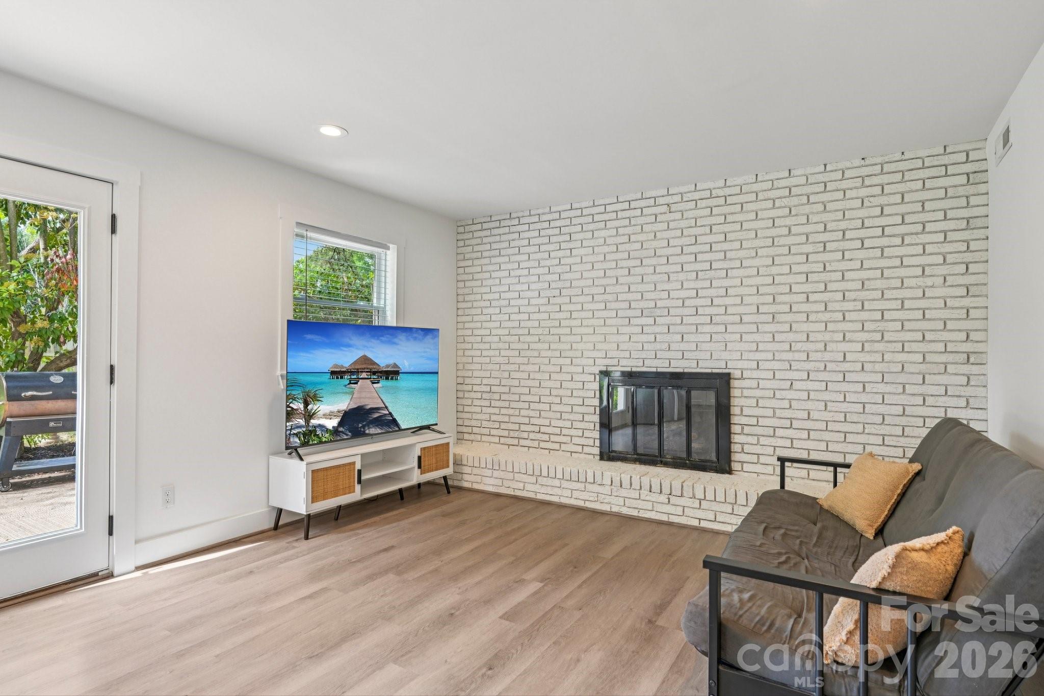 5300 Cheval Place — Charlotte