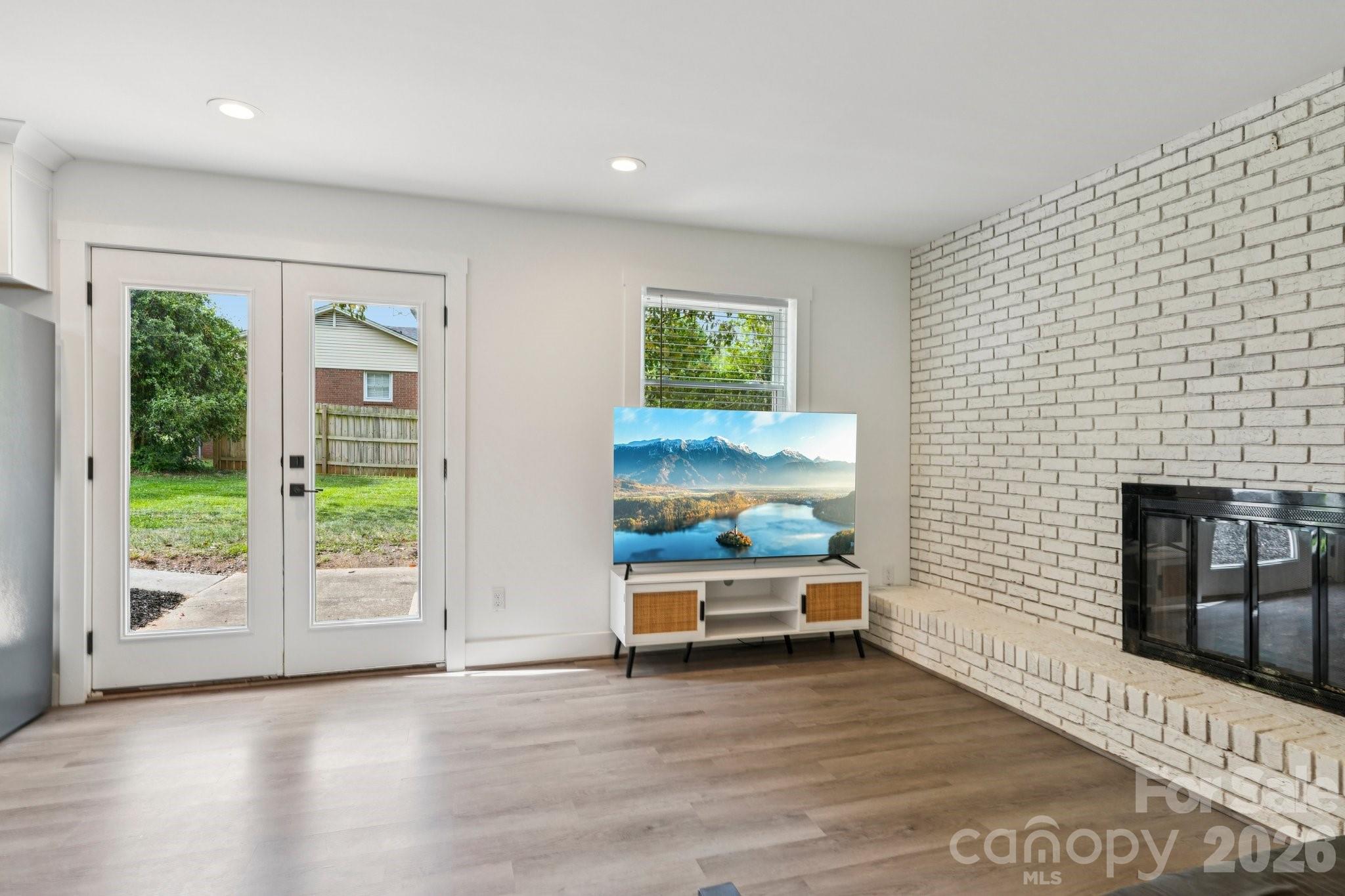 5300 Cheval Place — Charlotte