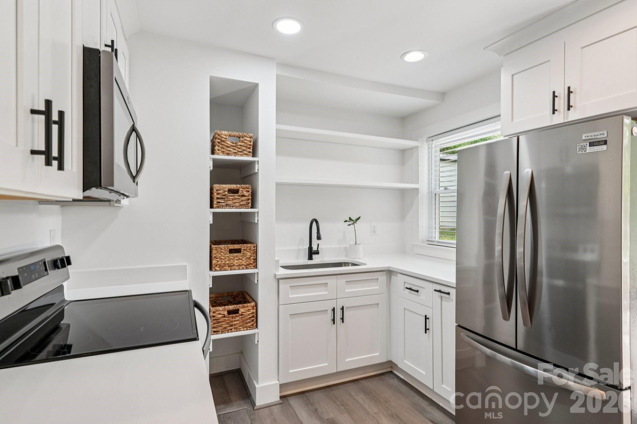 5300 Cheval Place — Charlotte