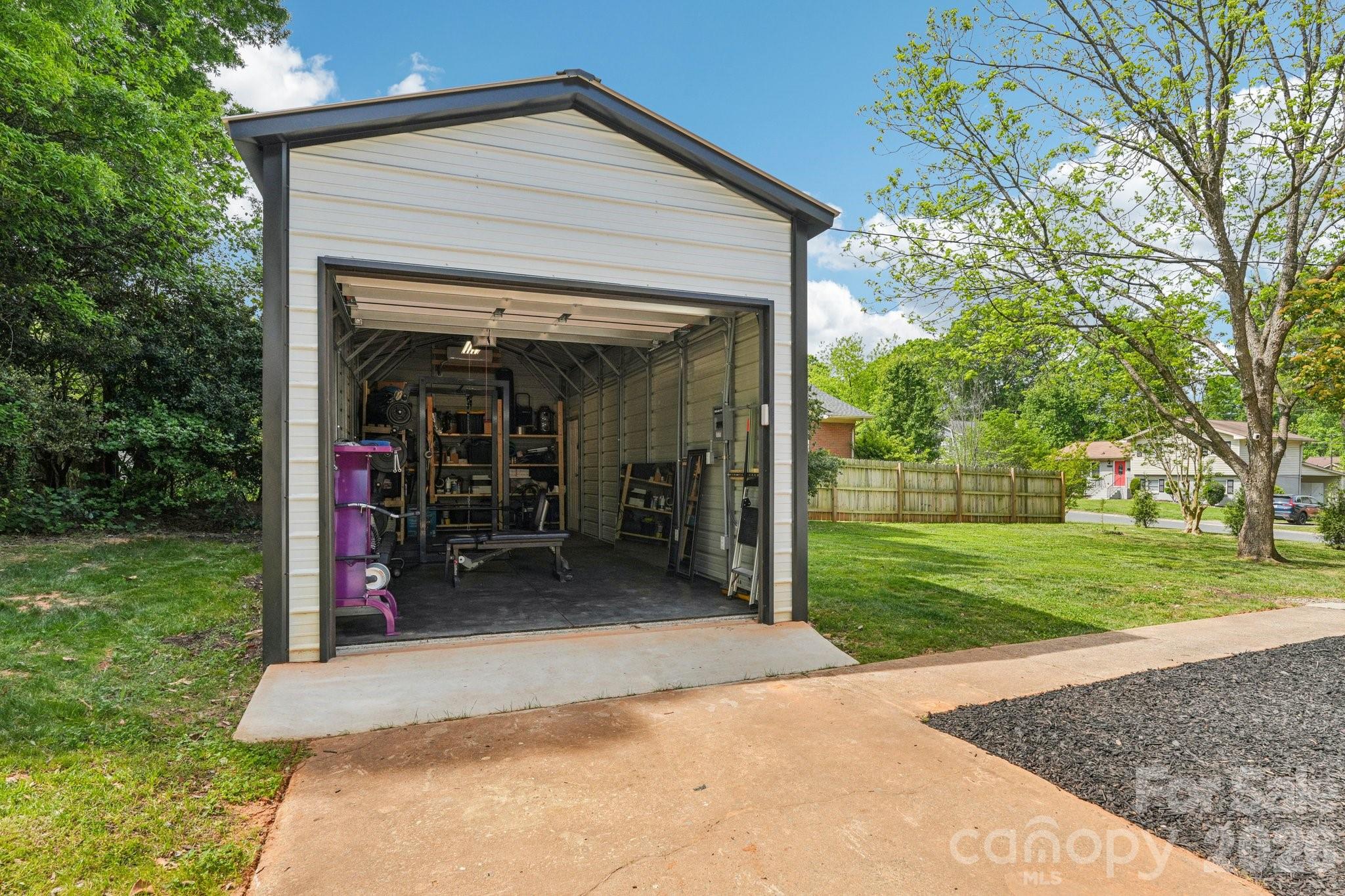 5300 Cheval Place — Charlotte