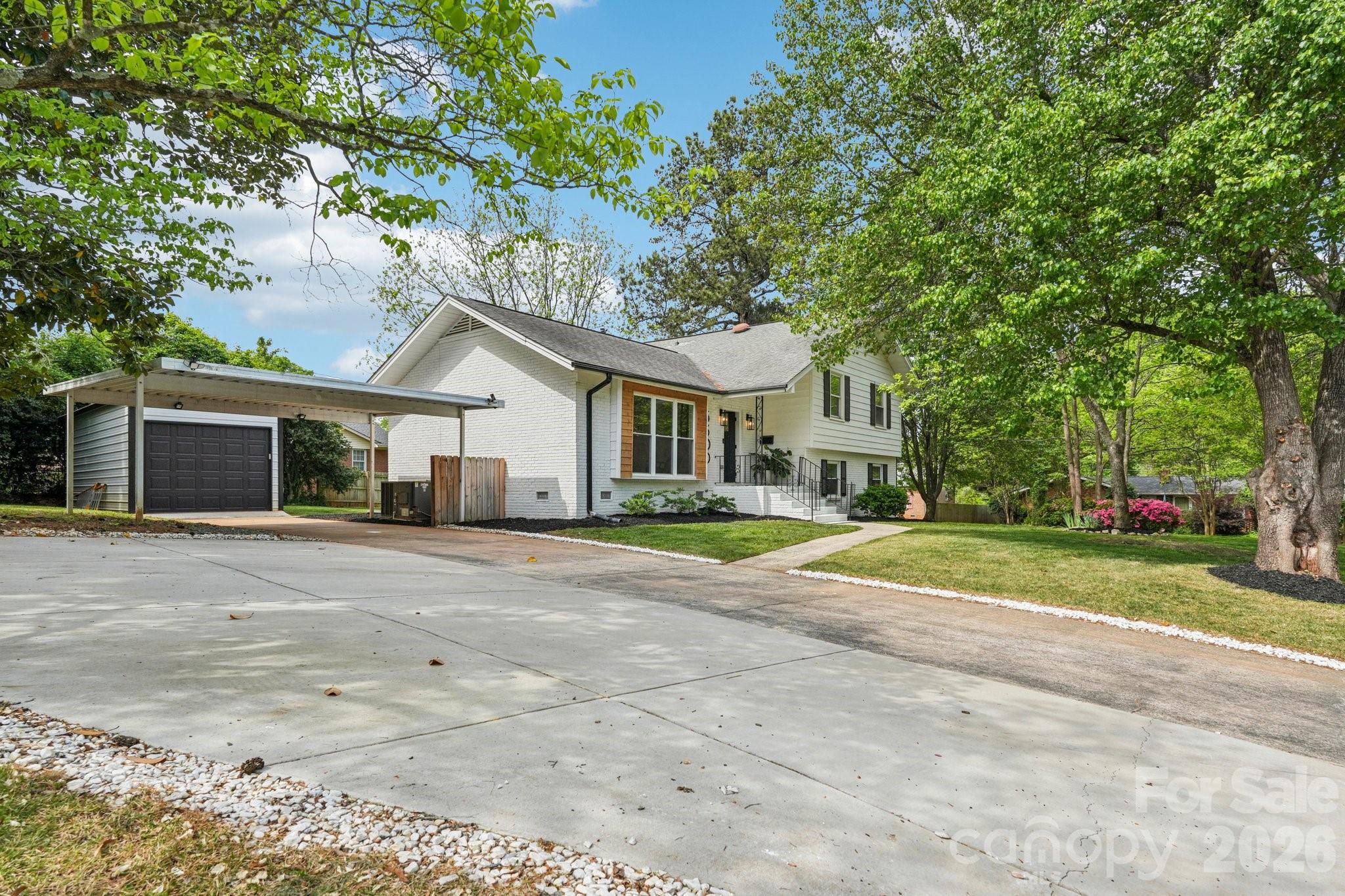 5300 Cheval Place — Charlotte