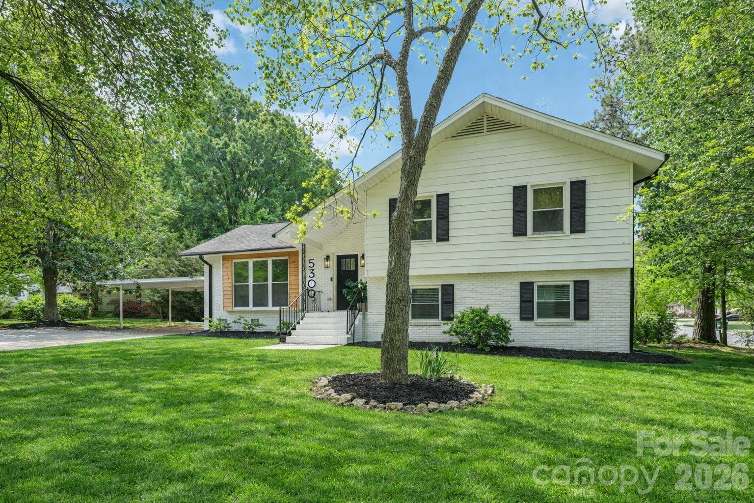 5300 Cheval Place — Charlotte