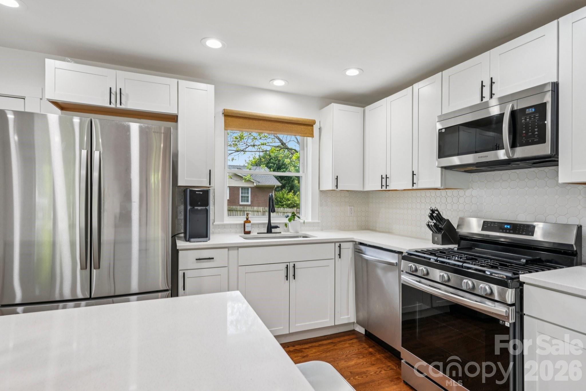 5300 Cheval Place — Charlotte