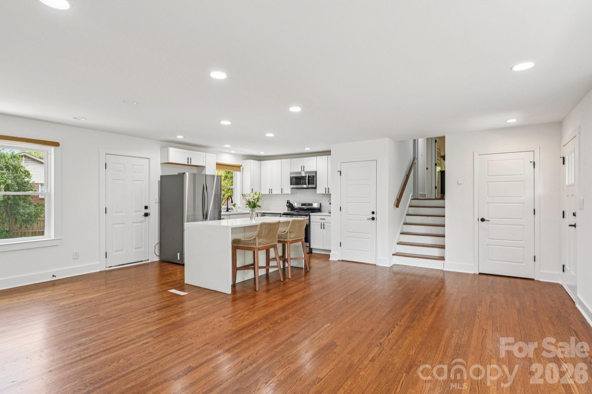 5300 Cheval Place — Charlotte