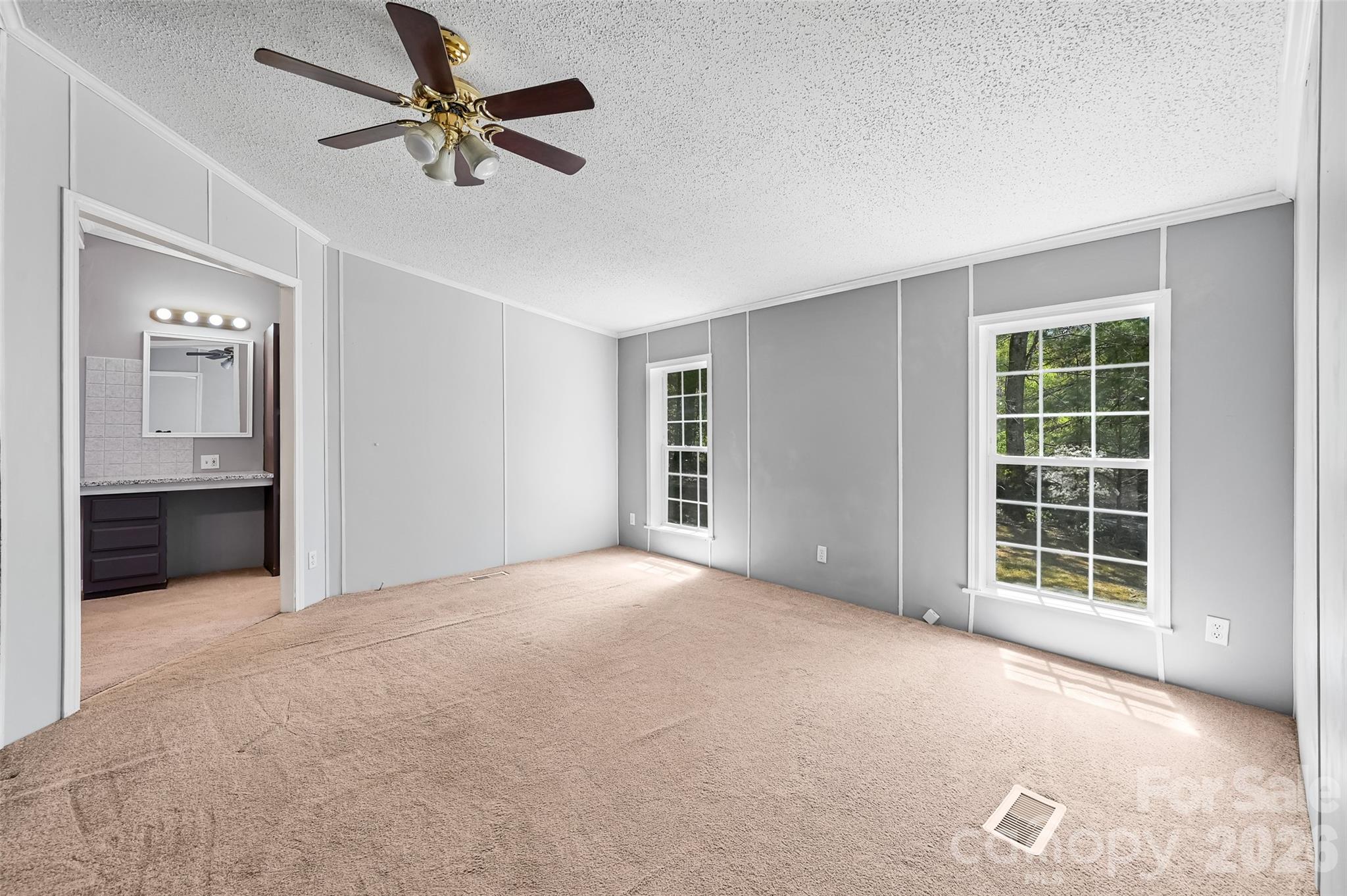 98 Fork Ridge Lane — Hendersonville