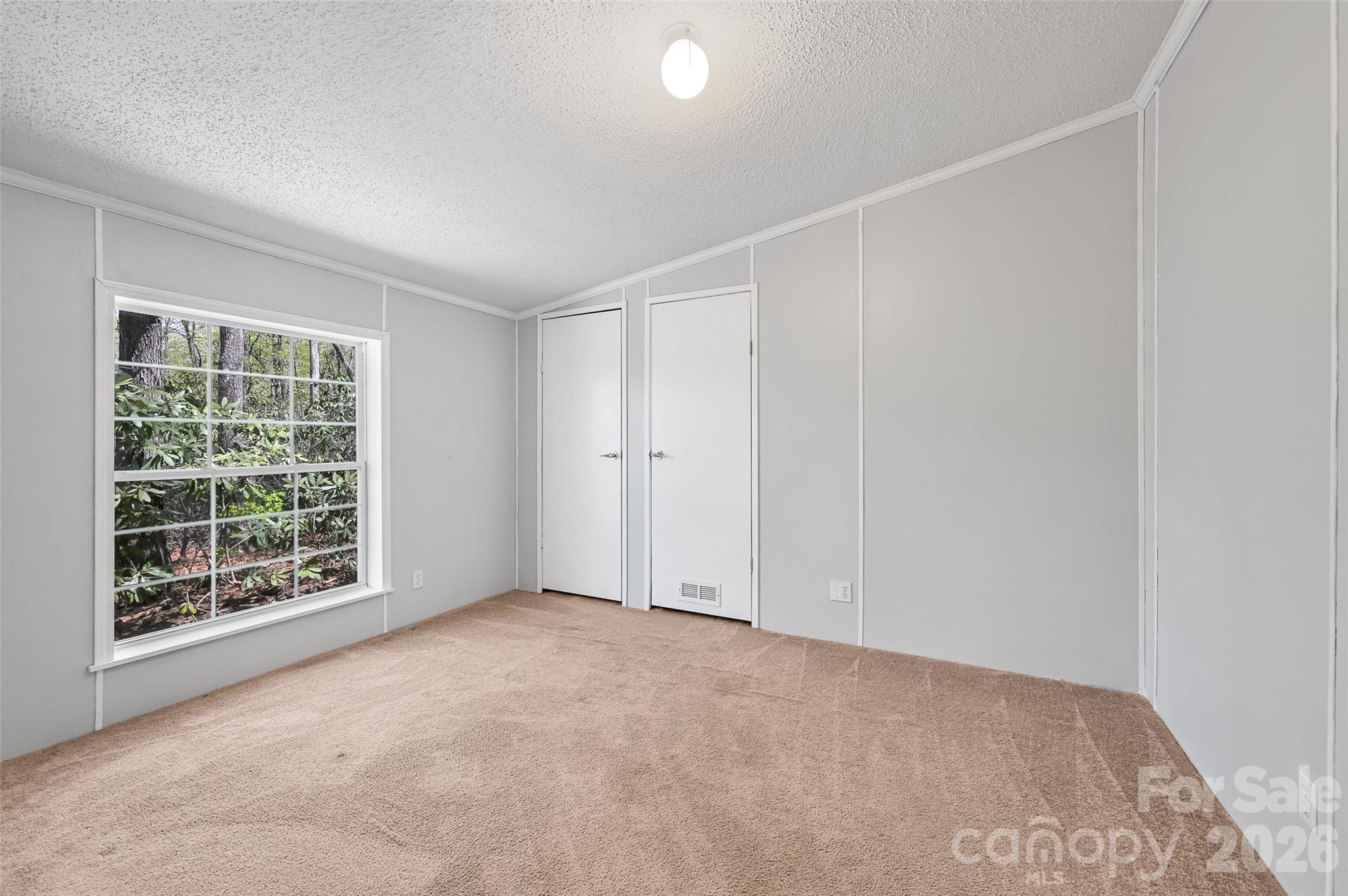 98 Fork Ridge Lane — Hendersonville