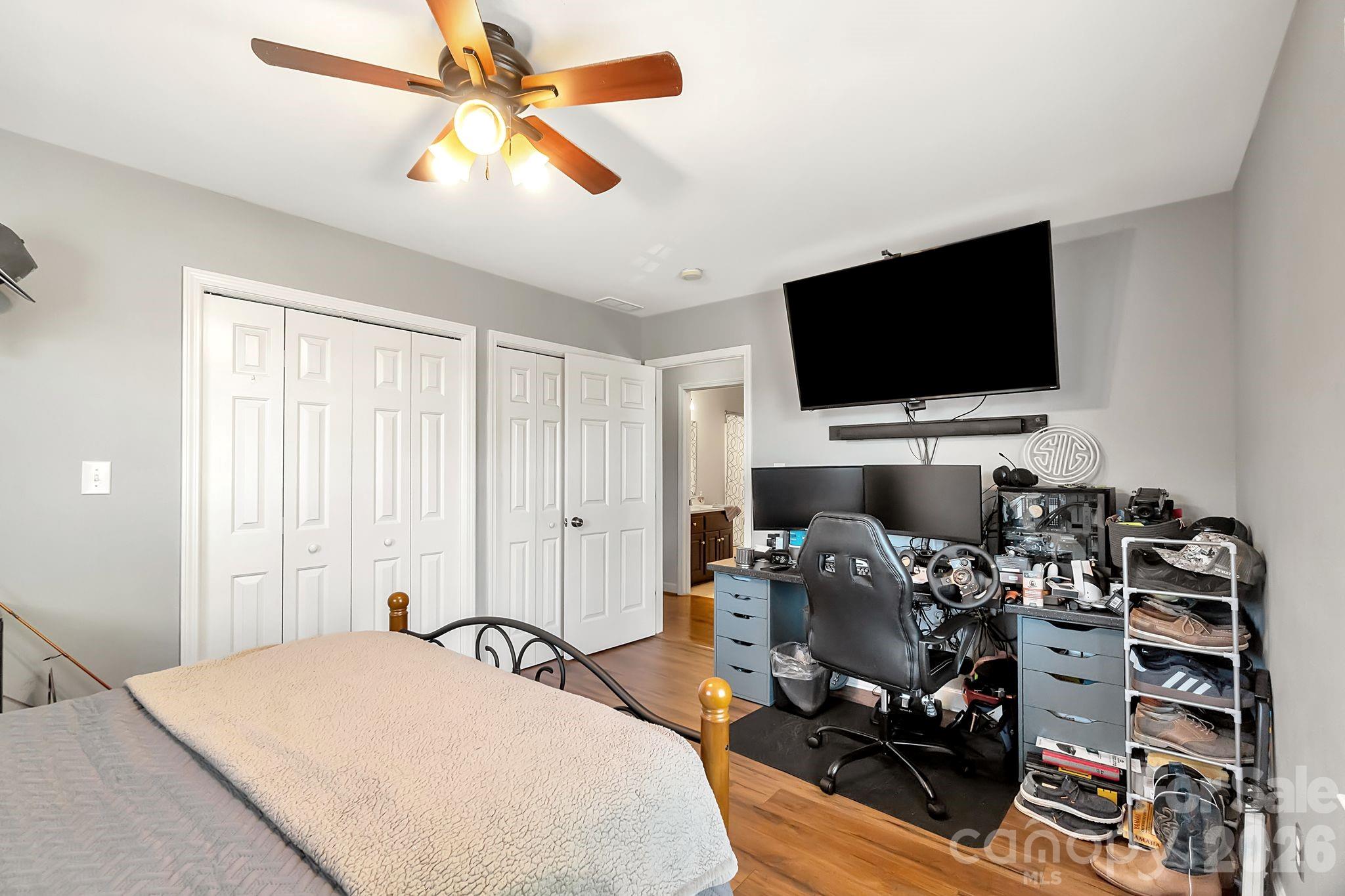 5507 Land Harbour Drive — Granite Falls