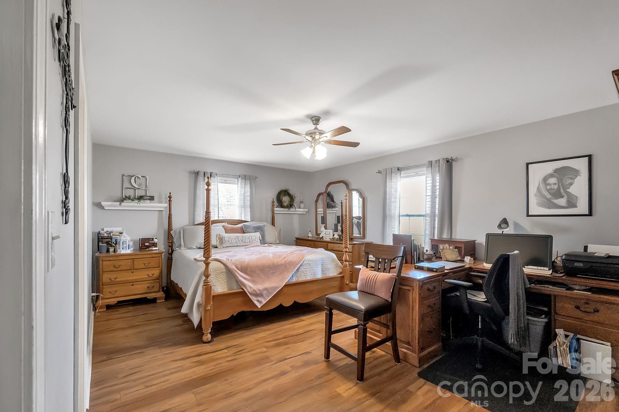 5507 Land Harbour Drive — Granite Falls