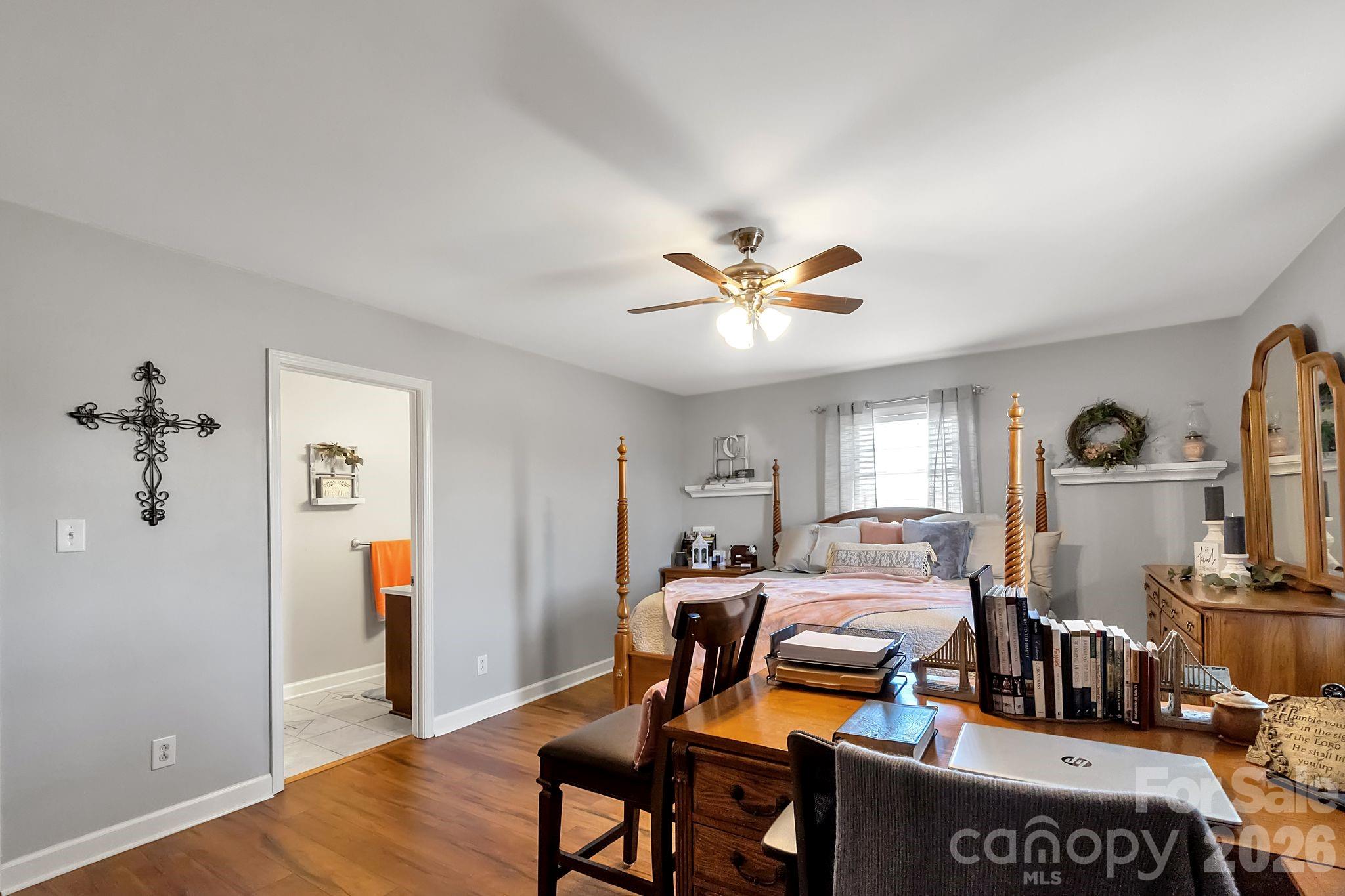 5507 Land Harbour Drive — Granite Falls